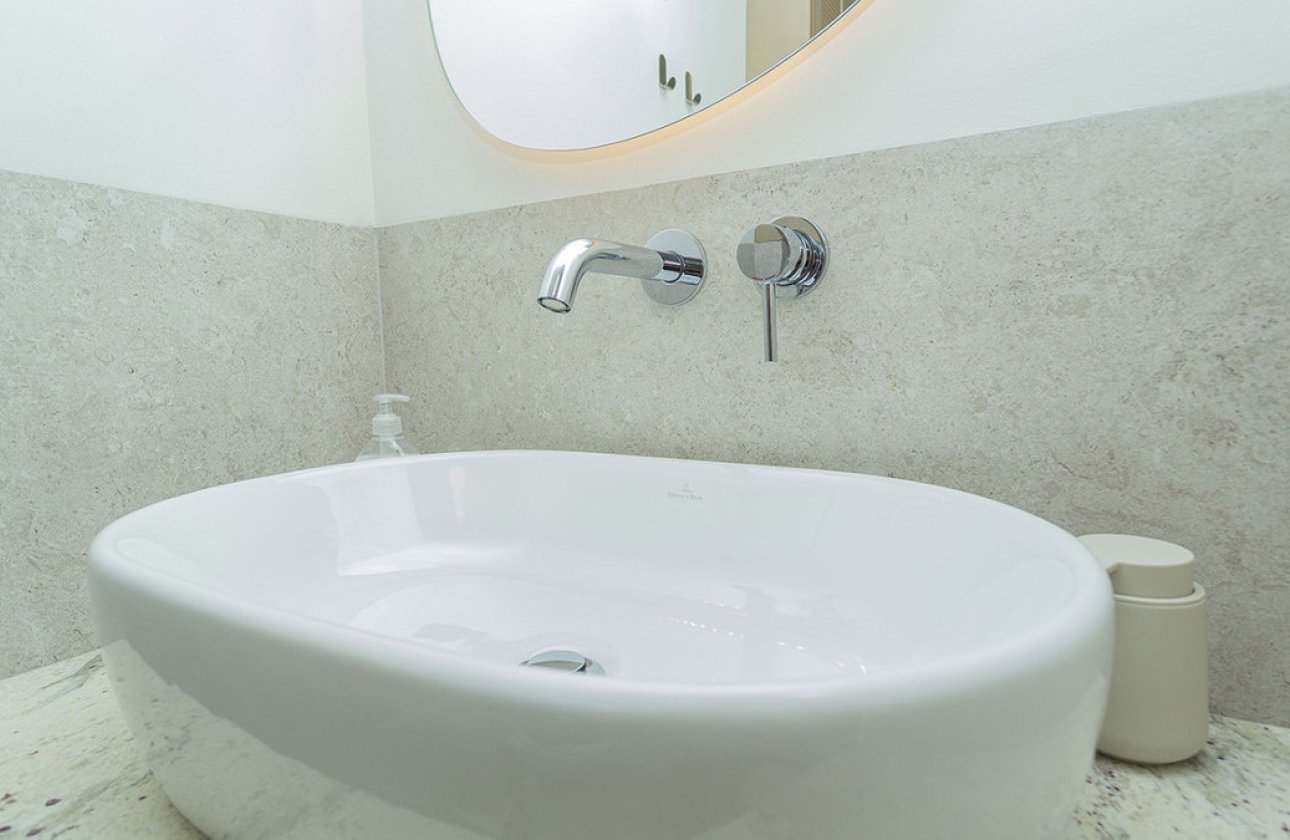 Használt ingatlanok - Villa -
Torrevieja - La Mata