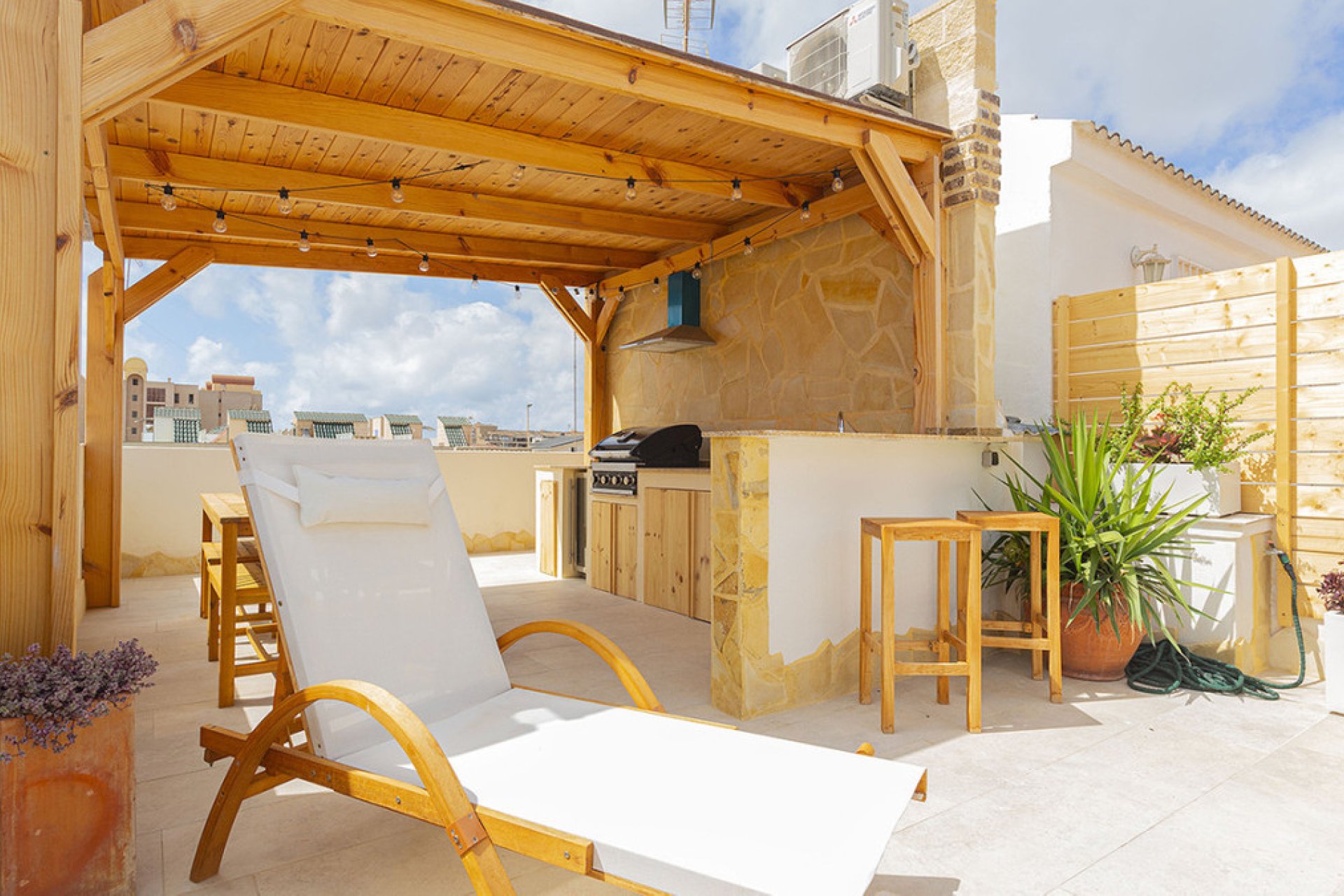 Használt ingatlanok - Villa -
Torrevieja - La Mata