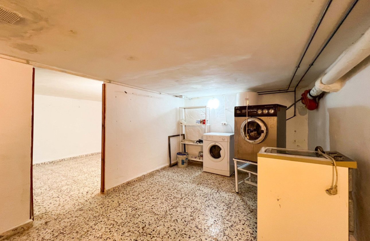 Használt ingatlanok - Villa -
Torrevieja - La Mata