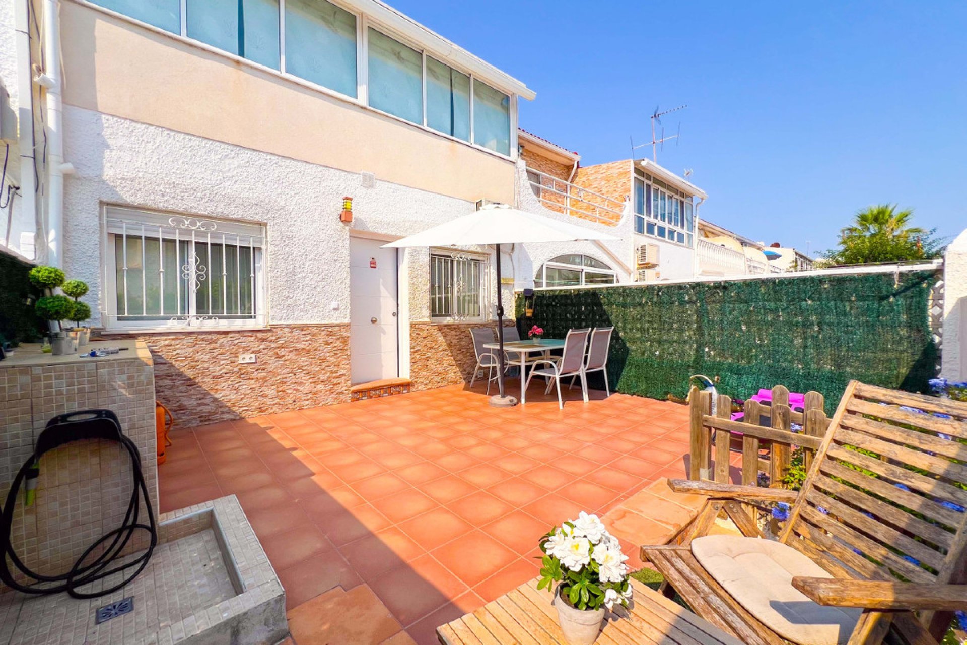 Használt ingatlanok - Villa -
Torrevieja - La Mata