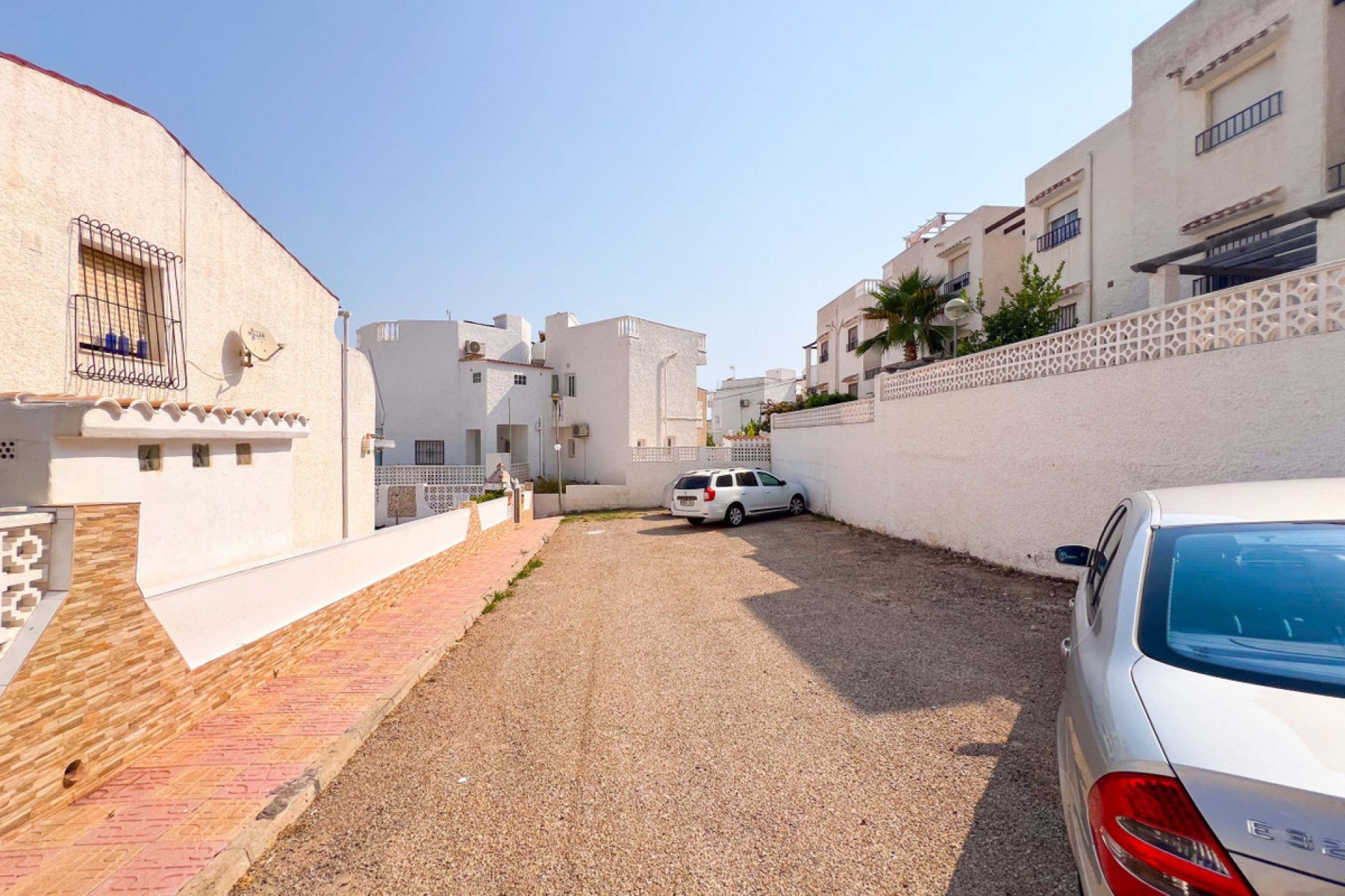 Használt ingatlanok - Villa -
Torrevieja - La Mata