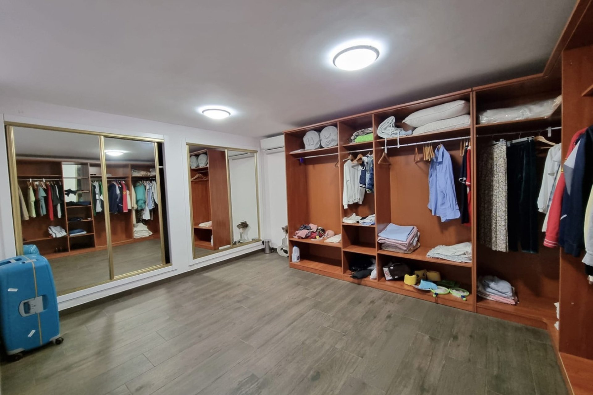 Használt ingatlanok - Villa -
Torrevieja - La Mata