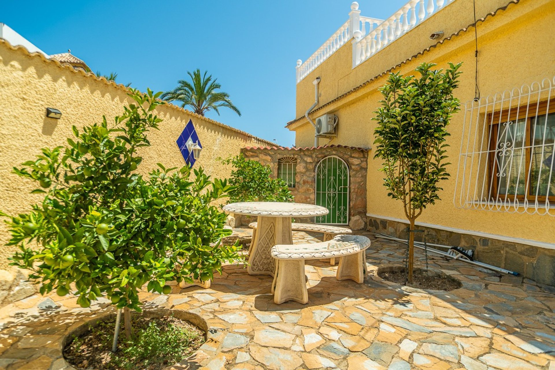 Használt ingatlanok - Villa -
Torrevieja - La siesta