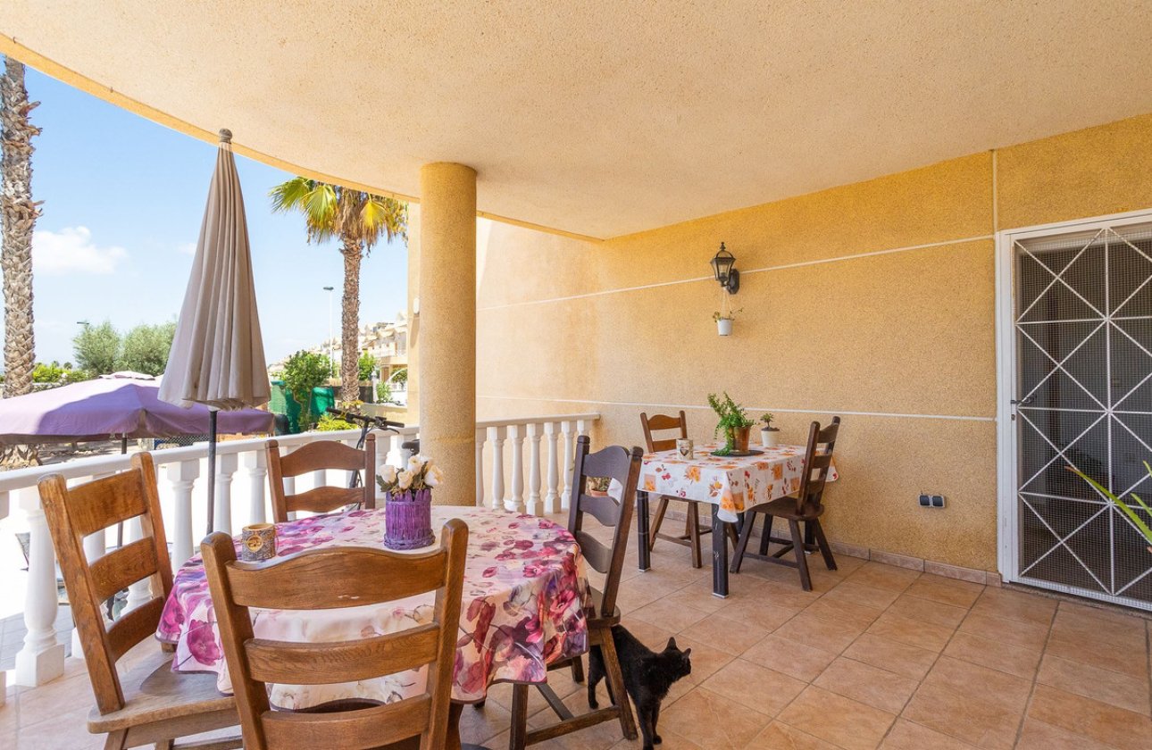 Használt ingatlanok - Villa -
Torrevieja - La siesta