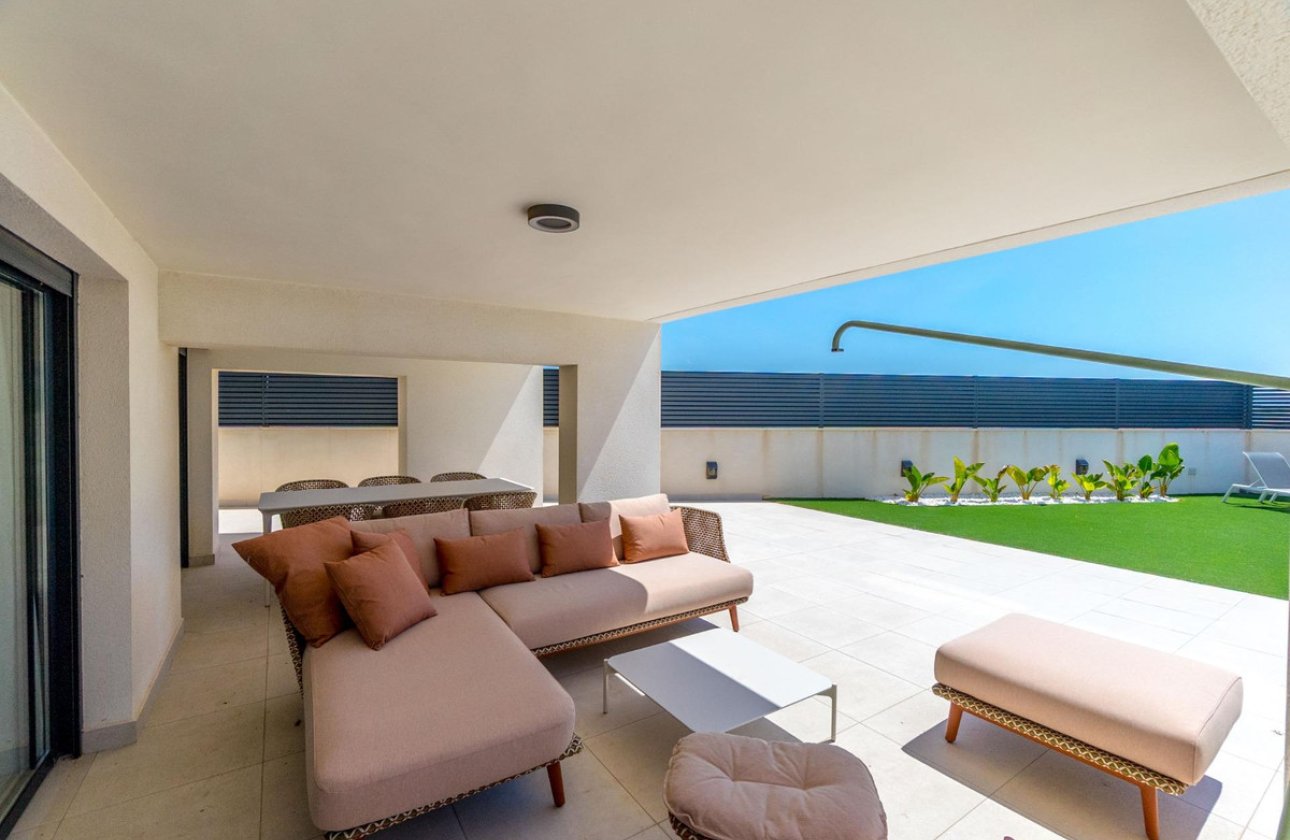 Használt ingatlanok - Villa -
Torrevieja - La Veleta