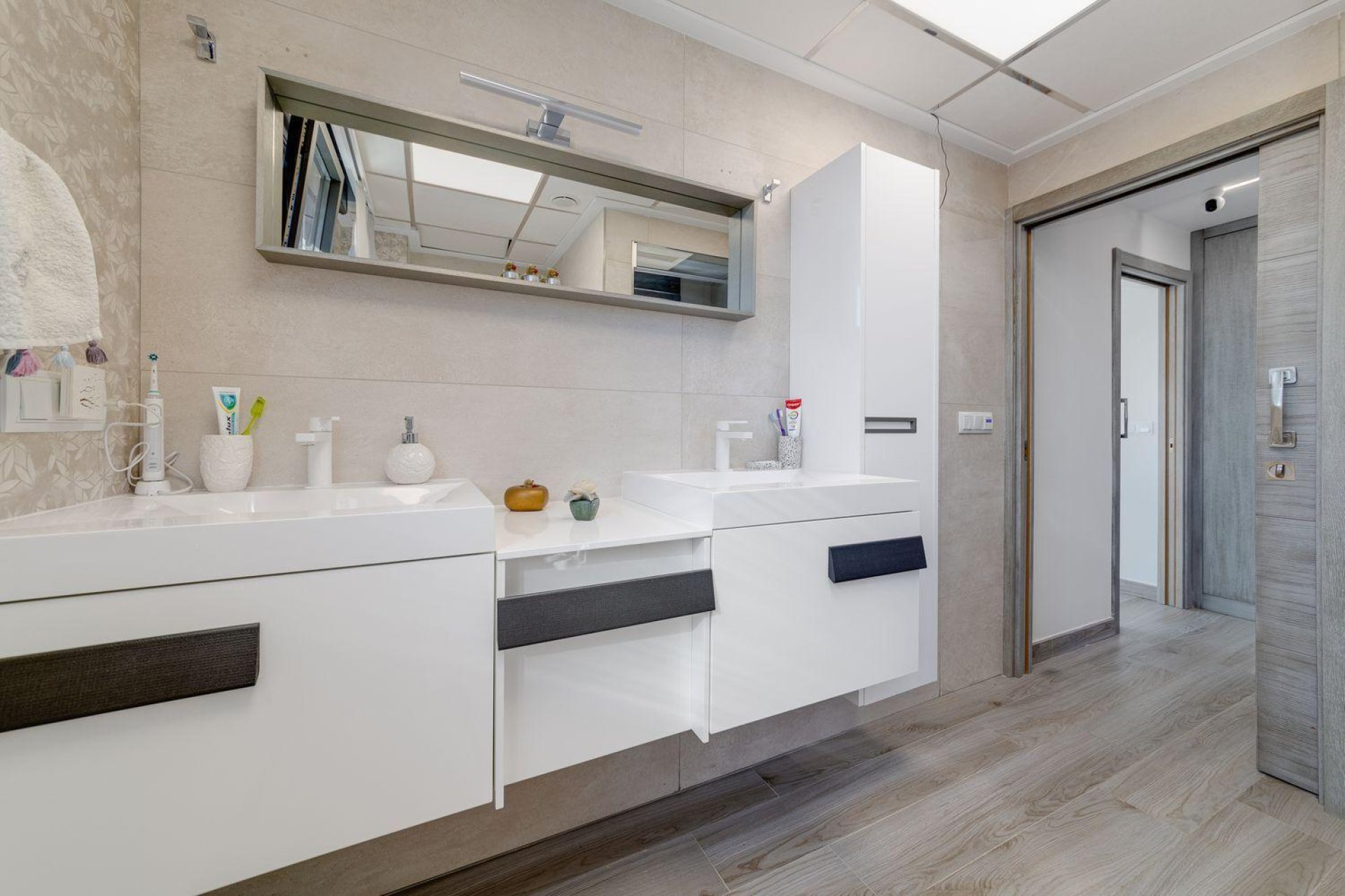 Használt ingatlanok - Villa -
Torrevieja - Los Balcones