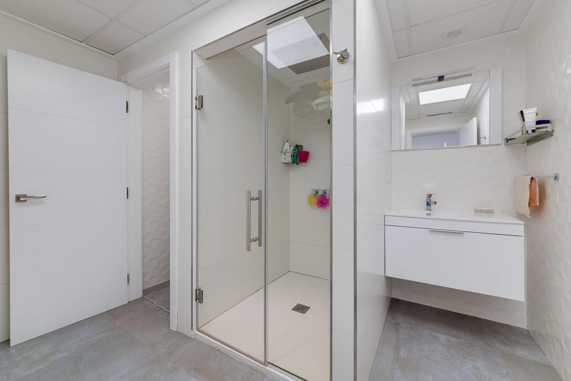 Használt ingatlanok - Villa -
Torrevieja - Los Balcones