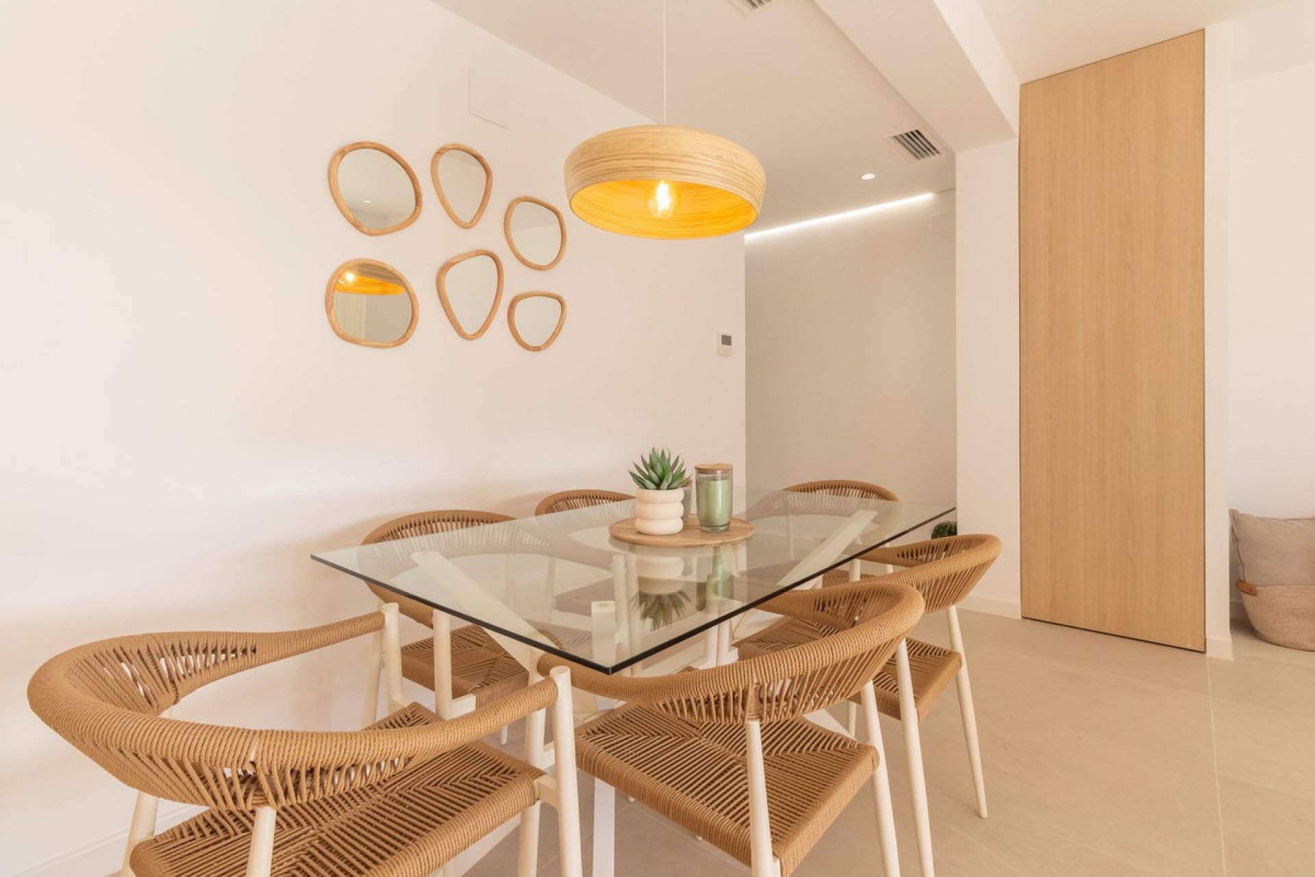 Használt ingatlanok - Villa -
Torrevieja - Torrevieja Centro