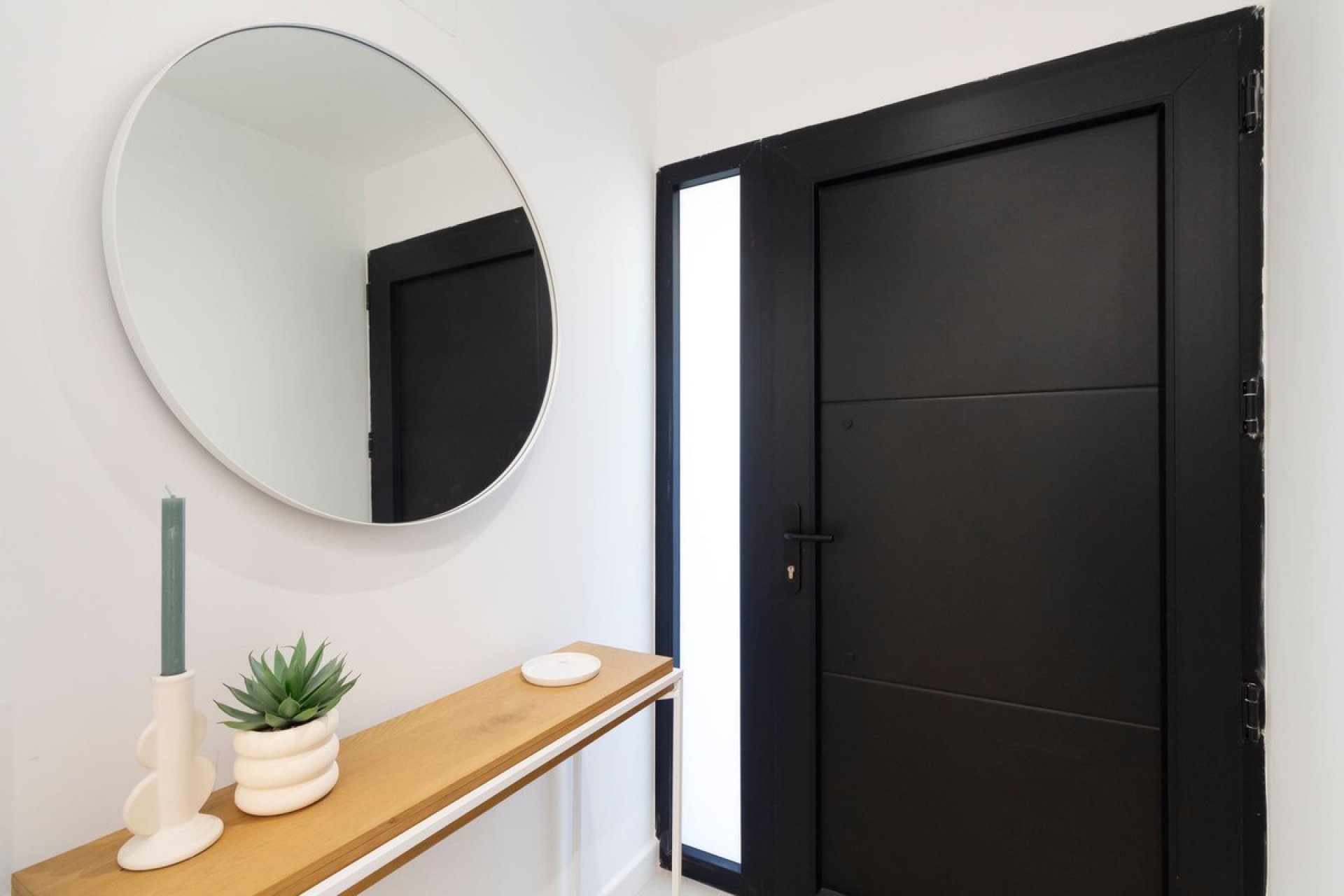 Használt ingatlanok - Villa -
Torrevieja - Torrevieja Centro