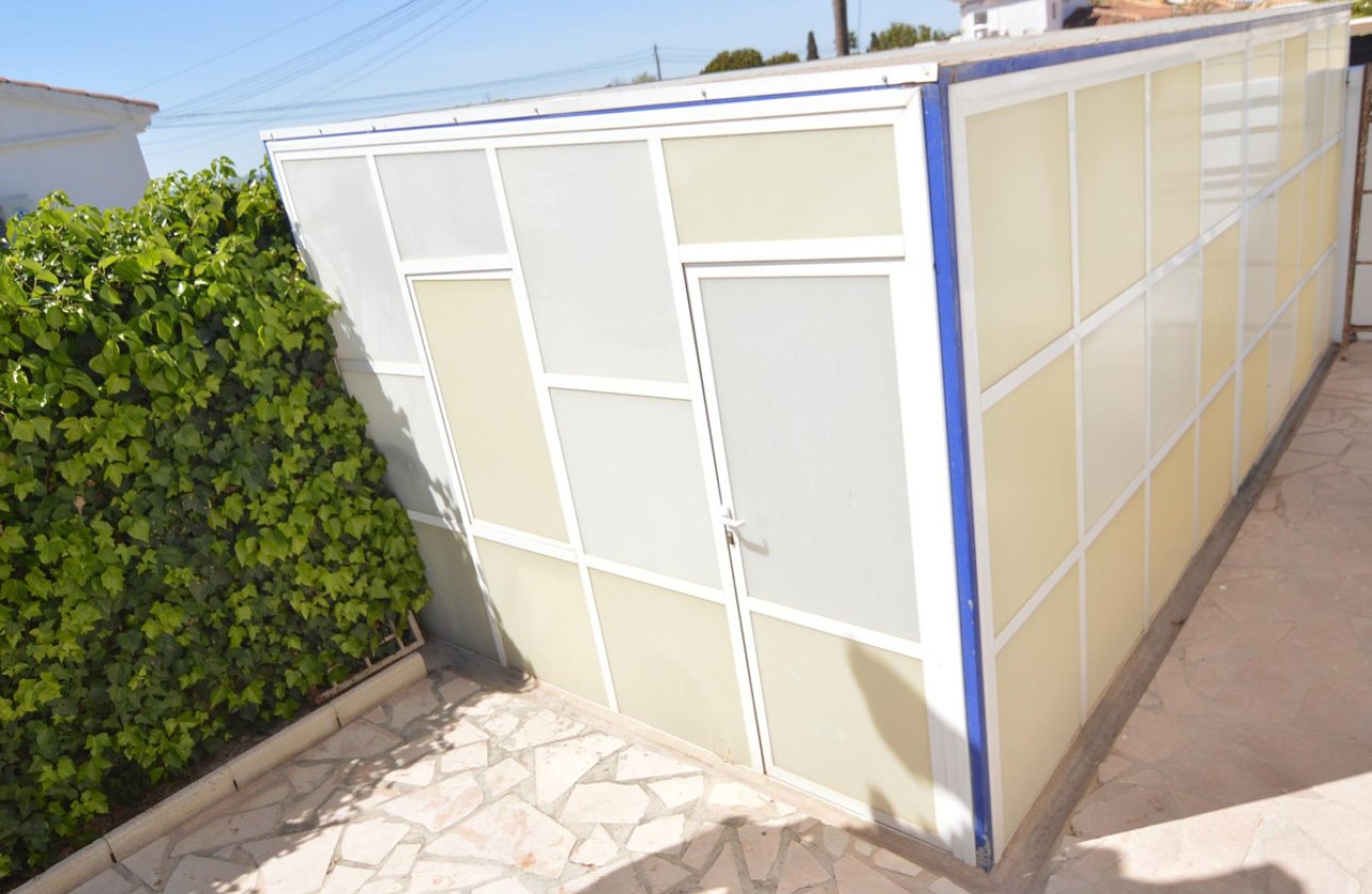 Használt ingatlanok - Villa -
Torrevieja - Torrevieja Centro