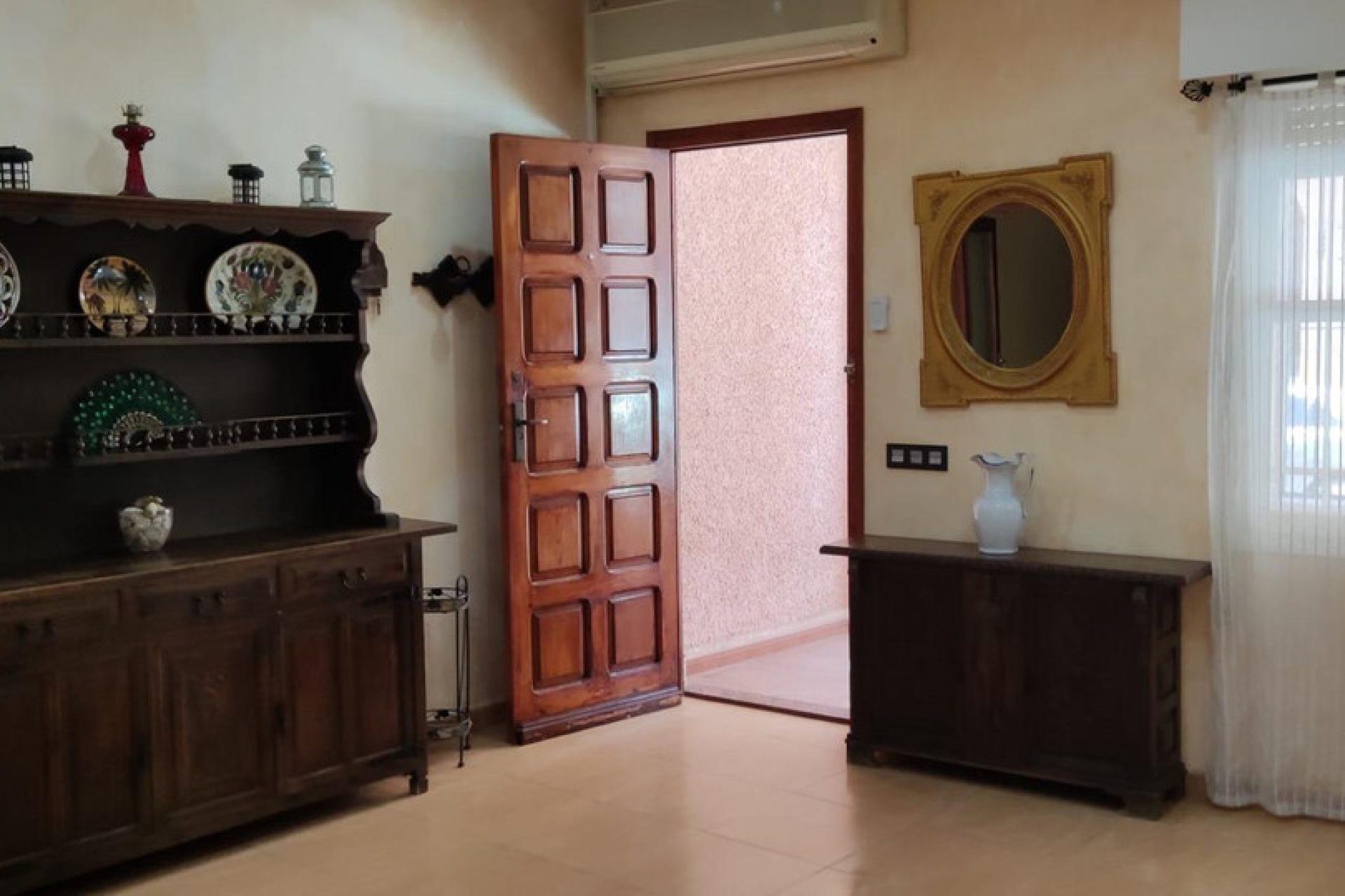 Használt ingatlanok - Villa -
Torrevieja - Torrevieja Centro