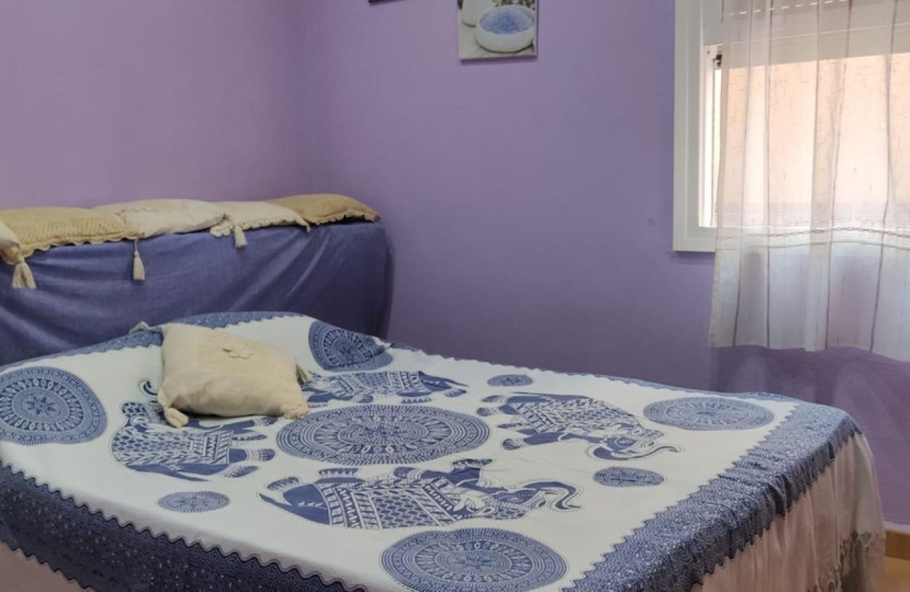 Használt ingatlanok - Villa -
Torrevieja - Torrevieja Centro