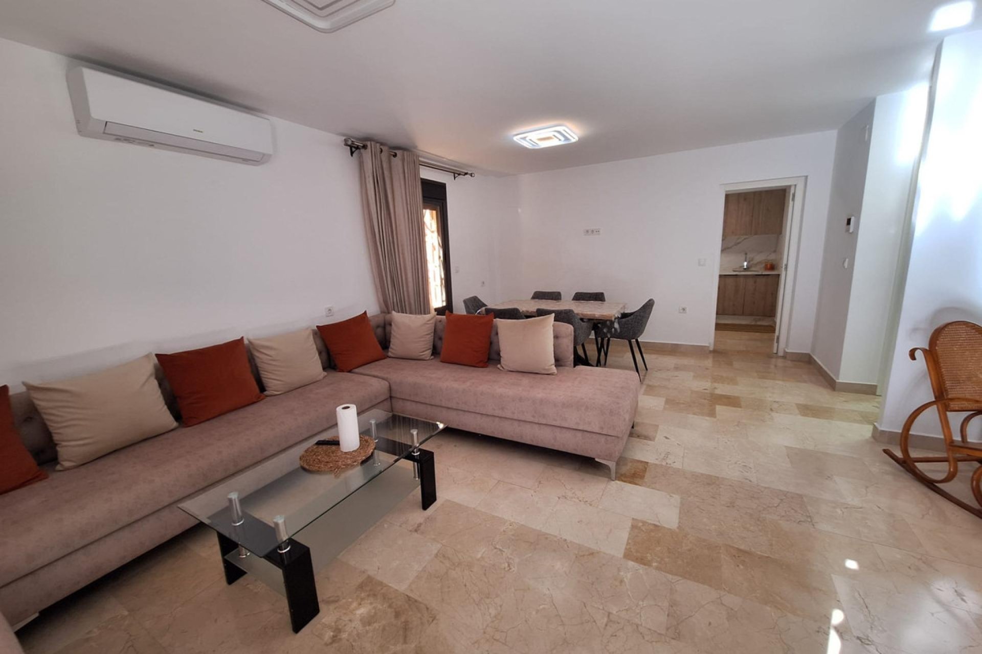 Használt ingatlanok - Villa -
Torrevieja - Torrevieja Centro