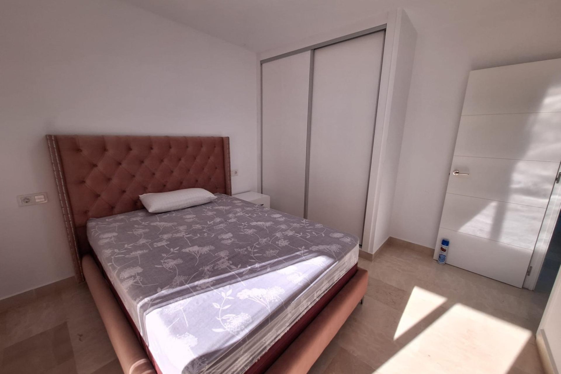 Használt ingatlanok - Villa -
Torrevieja - Torrevieja Centro