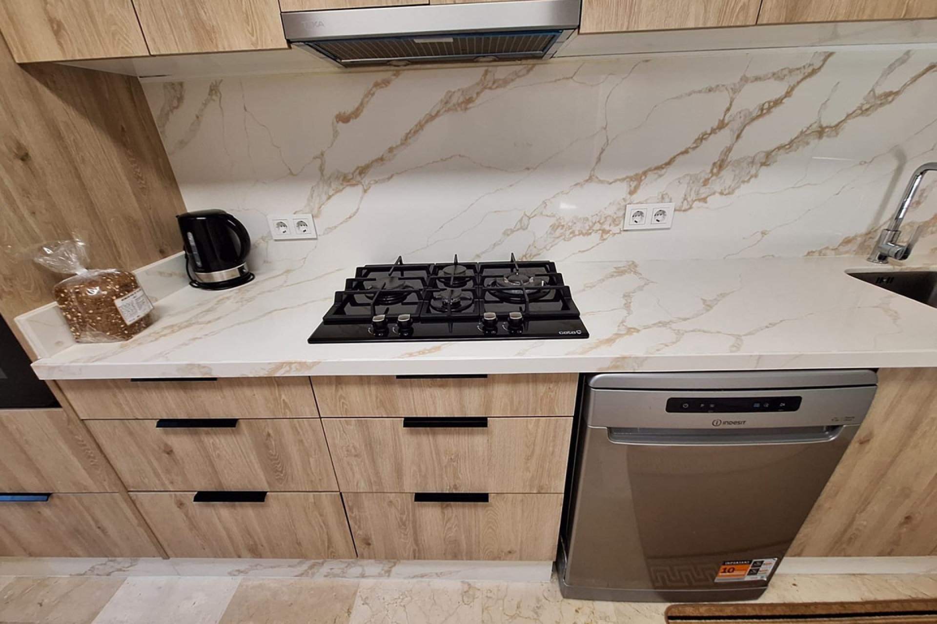 Használt ingatlanok - Villa -
Torrevieja - Torrevieja Centro