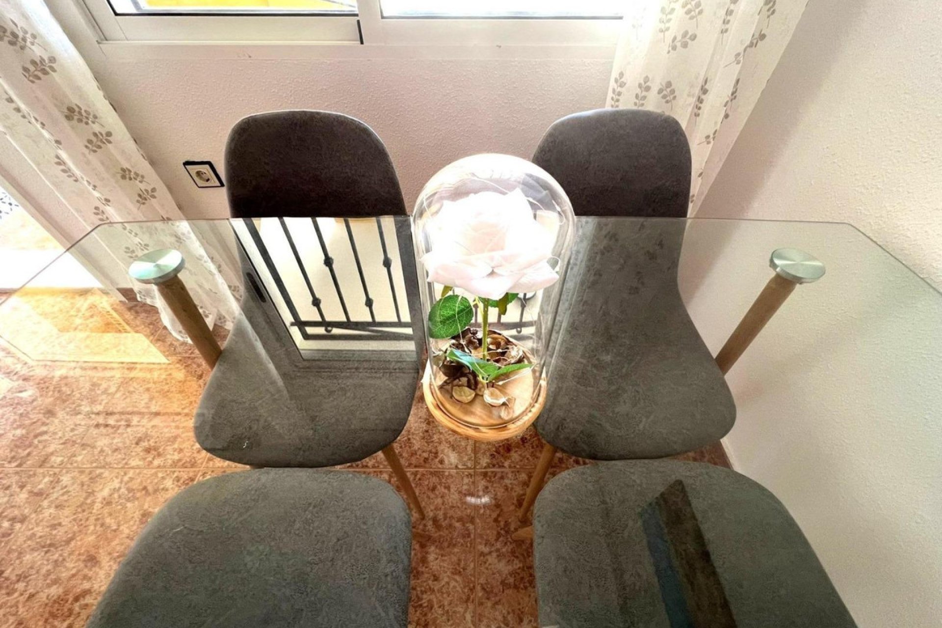 Használt ingatlanok - Villa -
Torrevieja - Torrevieja Centro