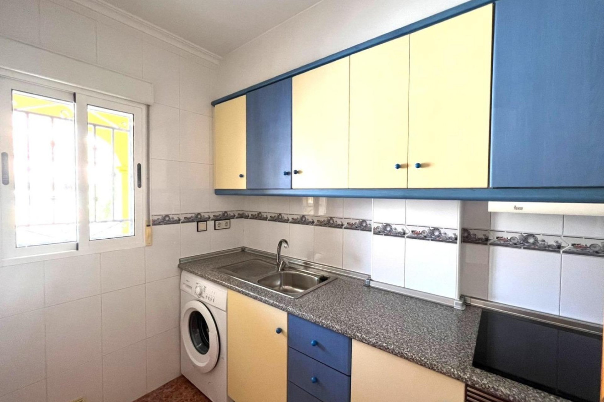 Használt ingatlanok - Villa -
Torrevieja - Torrevieja Centro