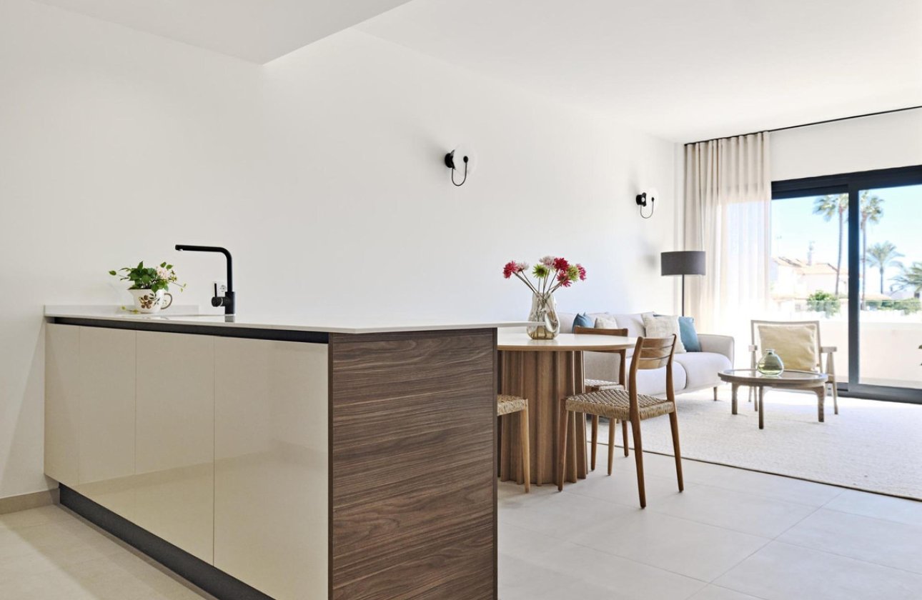 Használt ingatlanok - Villa -
Torrevieja - Torrevieja Centro