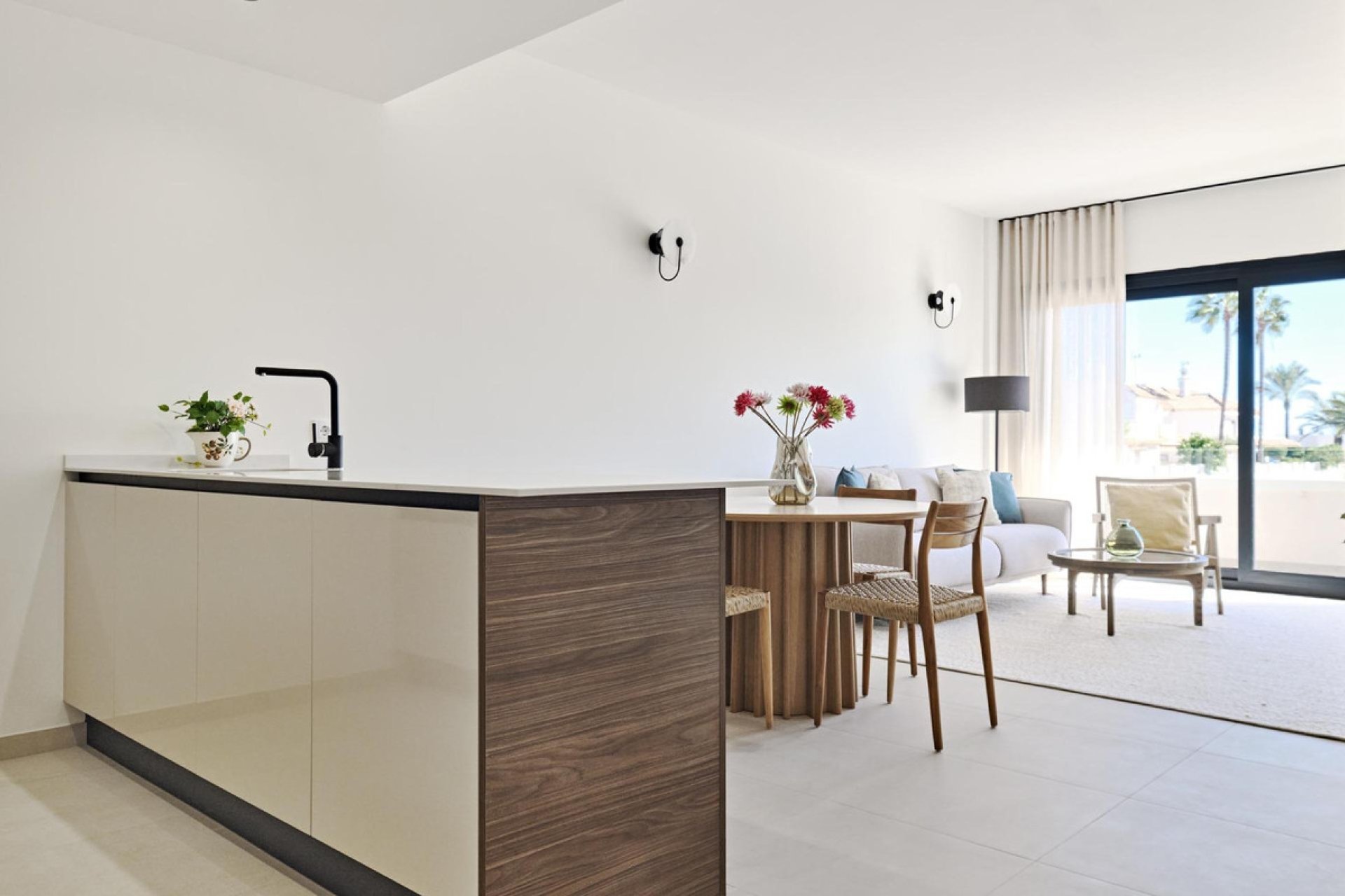 Használt ingatlanok - Villa -
Torrevieja - Torrevieja Centro