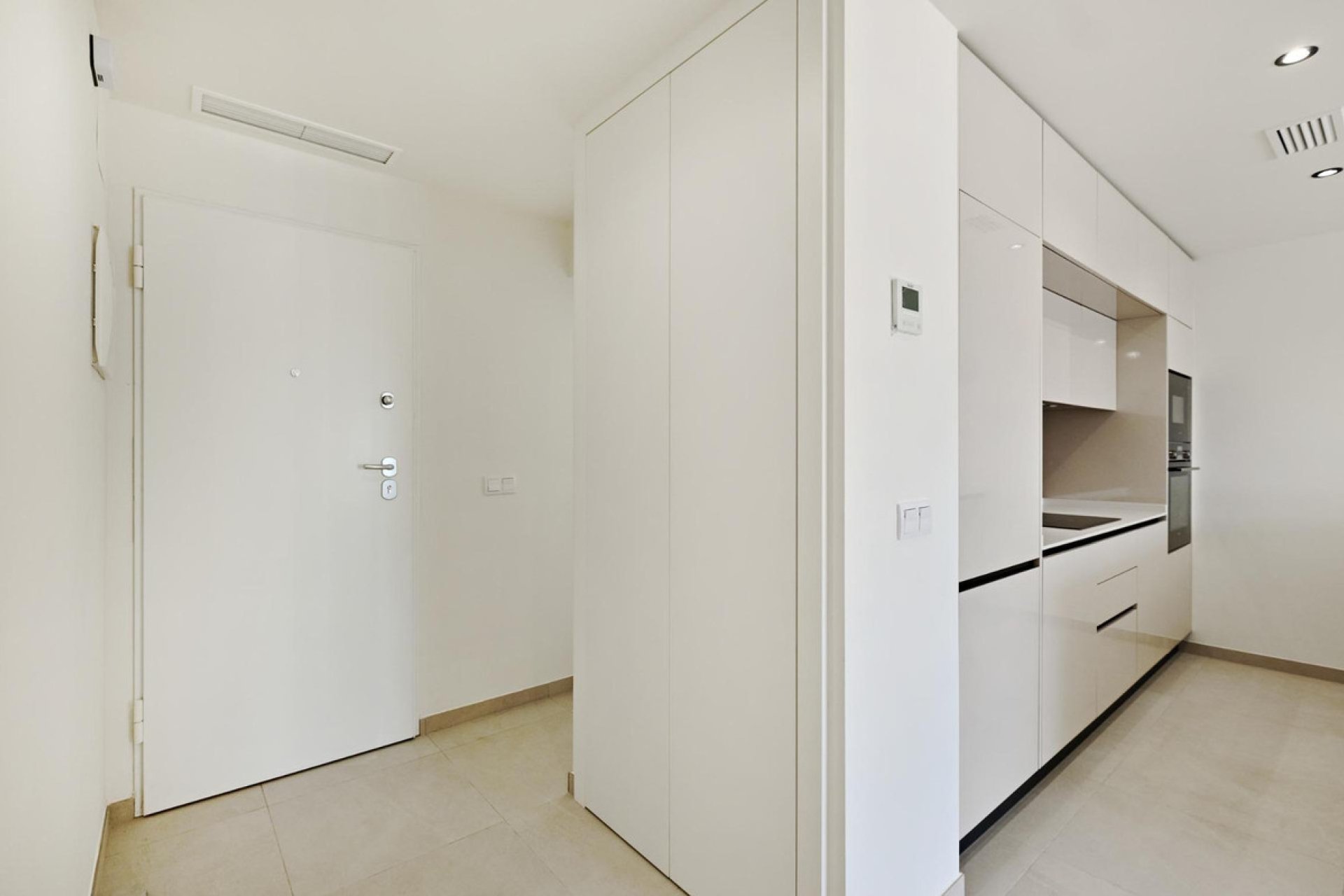 Használt ingatlanok - Villa -
Torrevieja - Torrevieja Centro