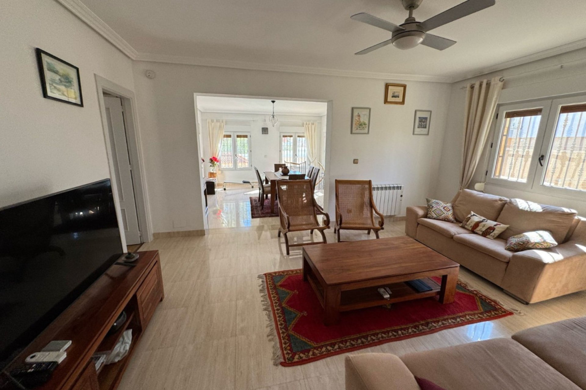 Használt ingatlanok - Villa -
Torrevieja - Torrevieja Centro