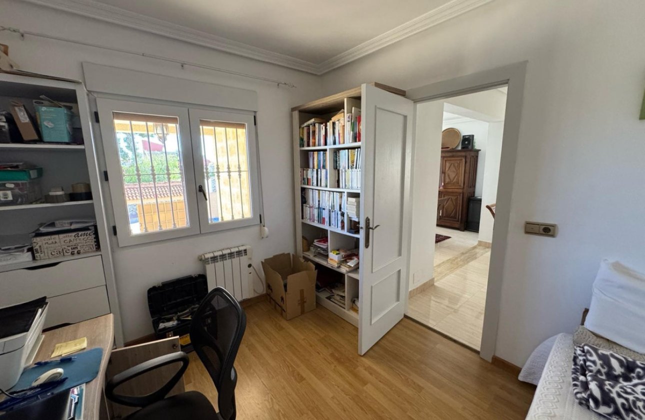 Használt ingatlanok - Villa -
Torrevieja - Torrevieja Centro