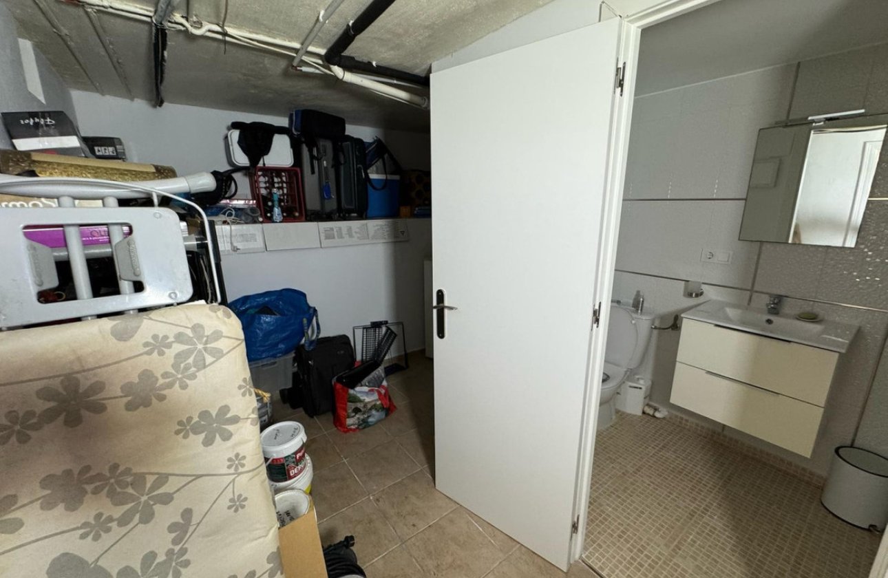 Használt ingatlanok - Villa -
Torrevieja - Torrevieja Centro