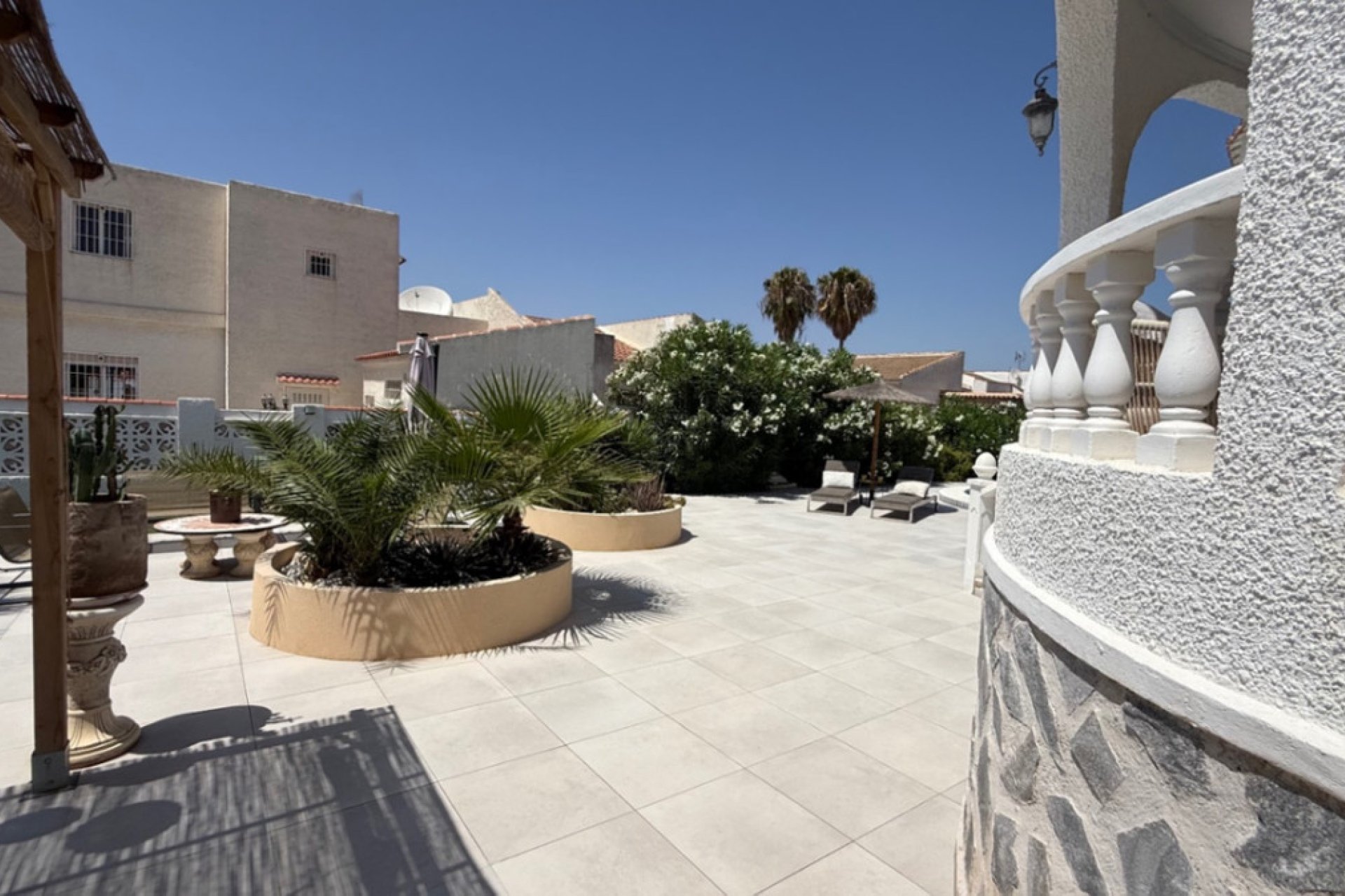 Használt ingatlanok - Villa -
Torrevieja - Torrevieja Centro
