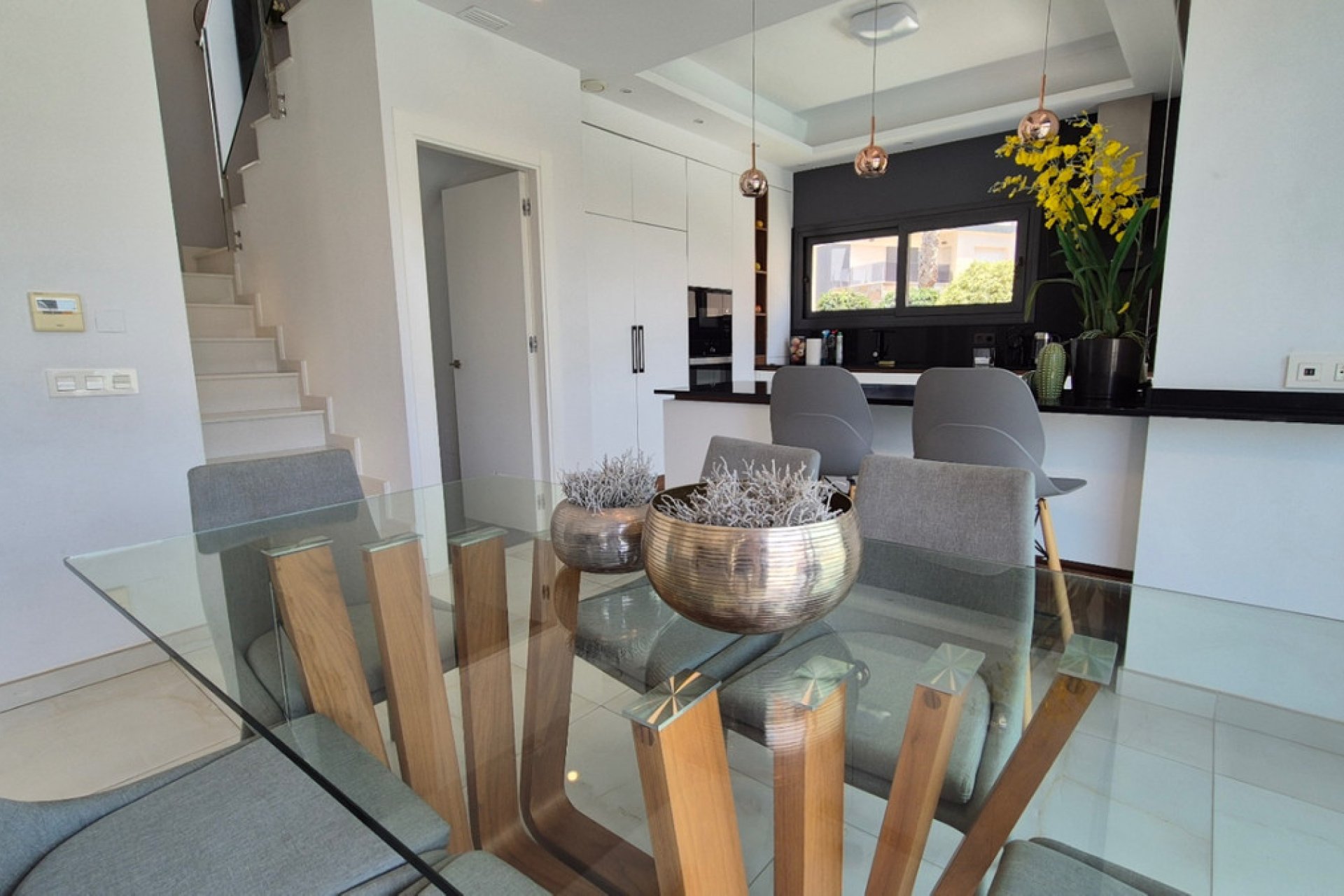 Használt ingatlanok - Villa -
Torrevieja - Torrevieja Centro