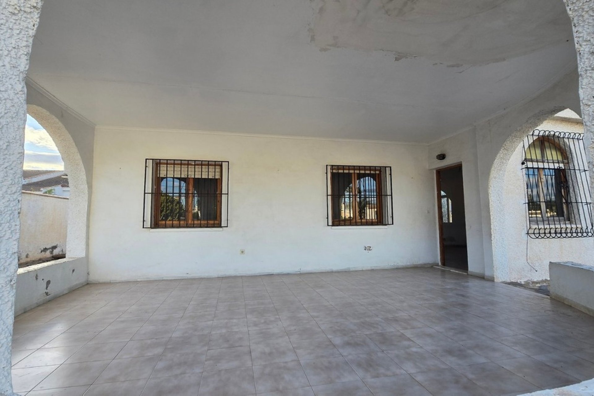 Használt ingatlanok - Villa -
Torrevieja - Torrevieja Centro