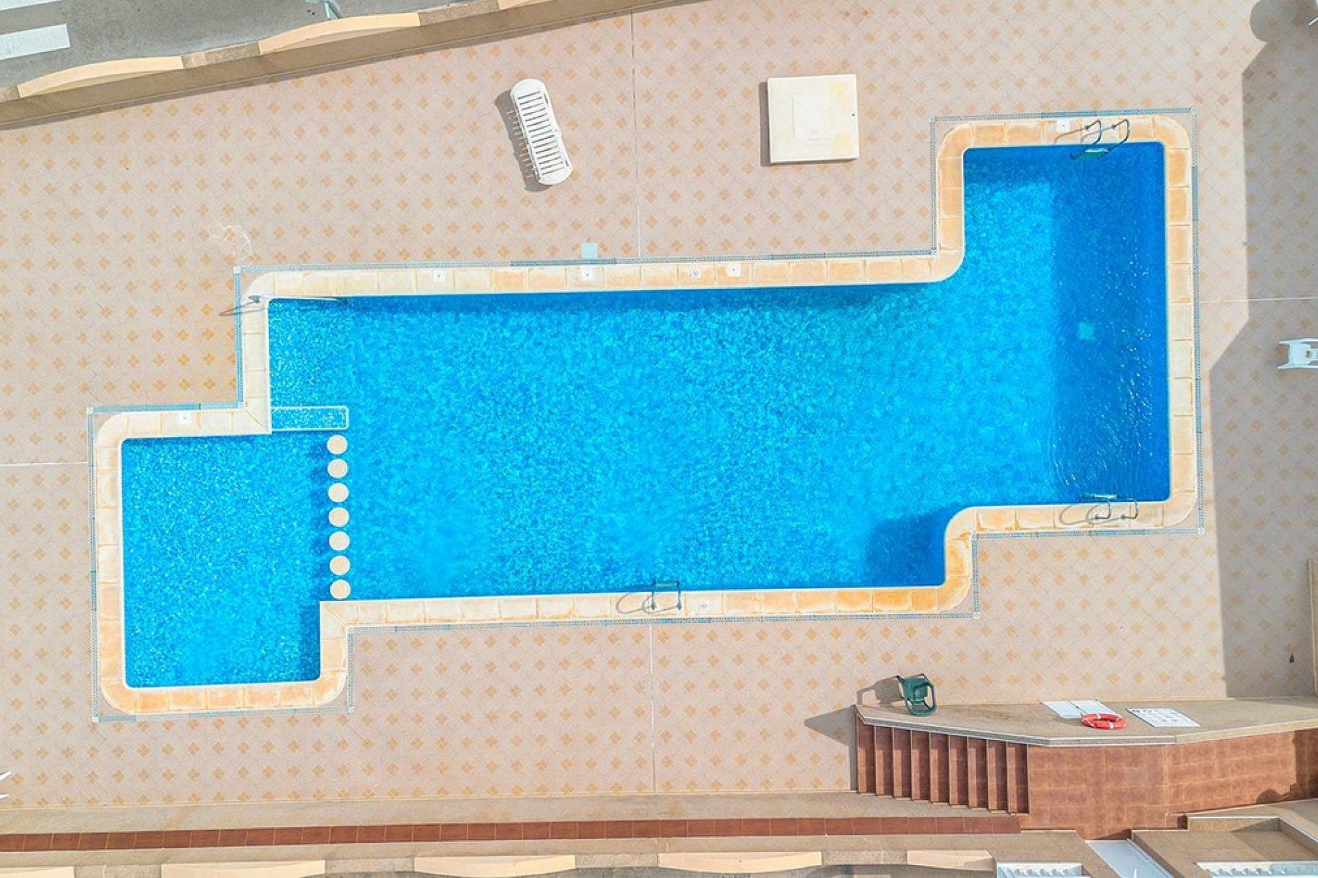 Használt ingatlanok - Villa -
Torrevieja - Torrevieja Centro