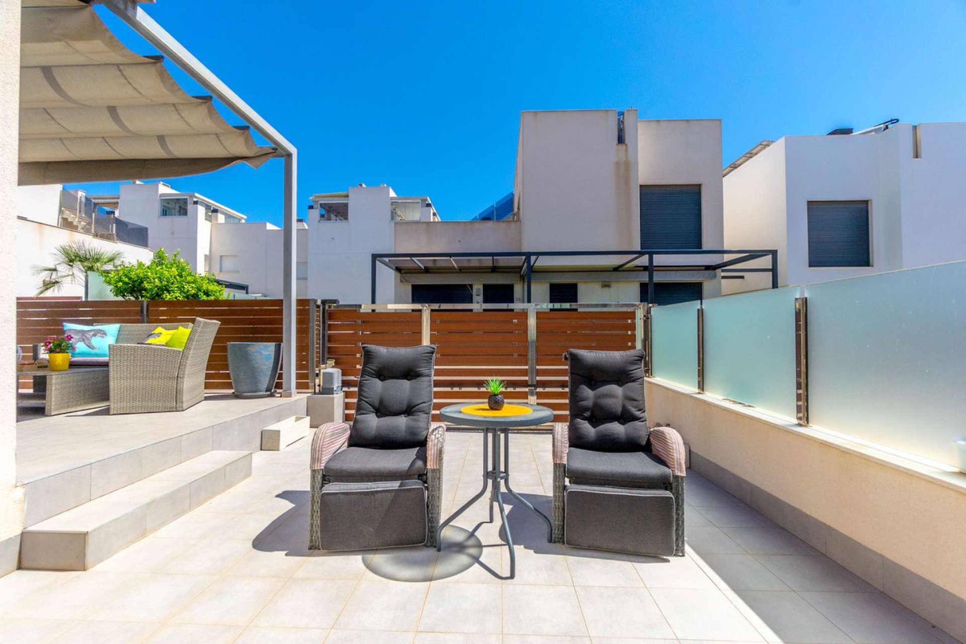 Használt ingatlanok - Villa -
Torrevieja - Torrevieja Centro