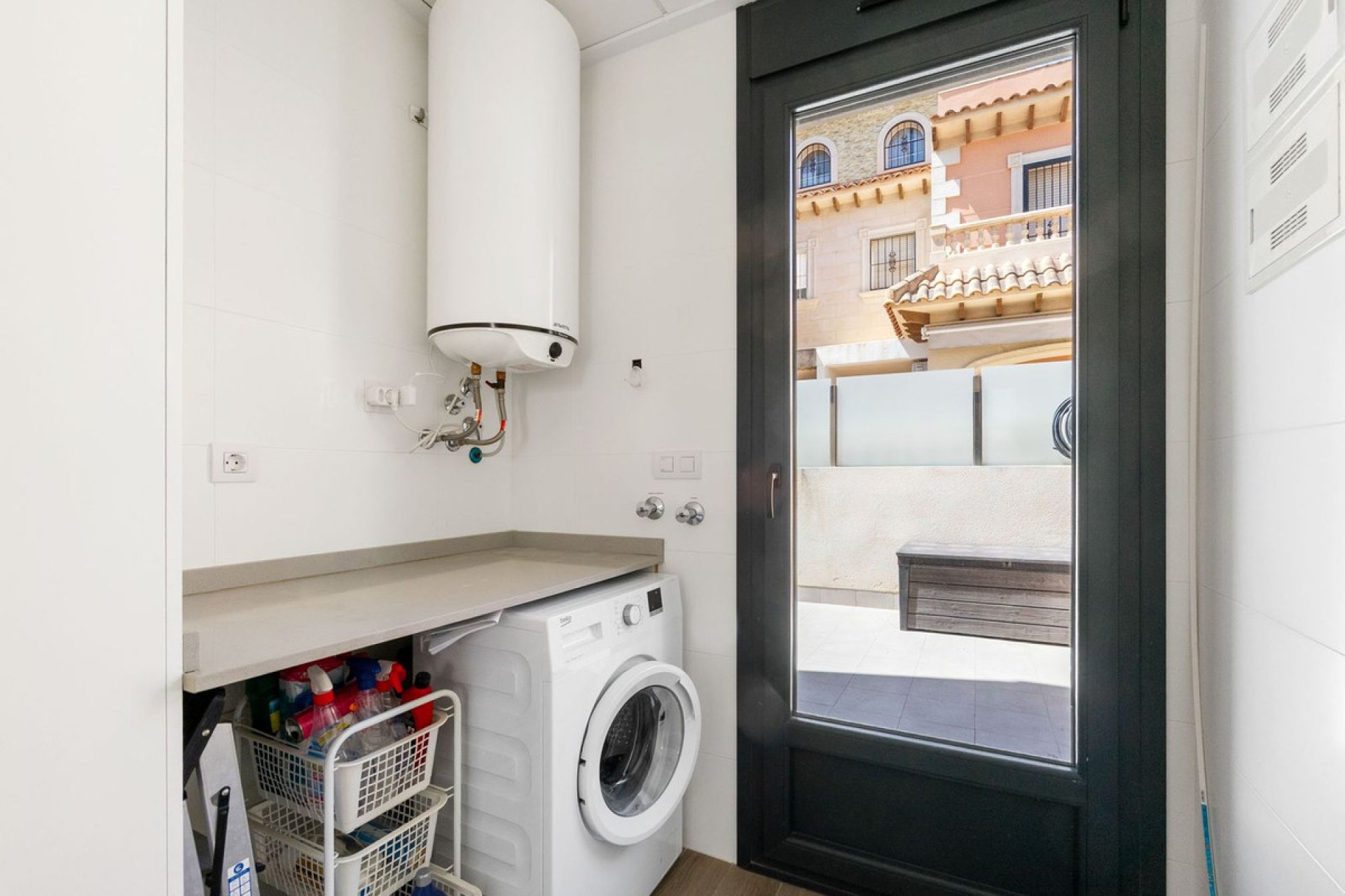 Használt ingatlanok - Villa -
Torrevieja - Torrevieja Centro