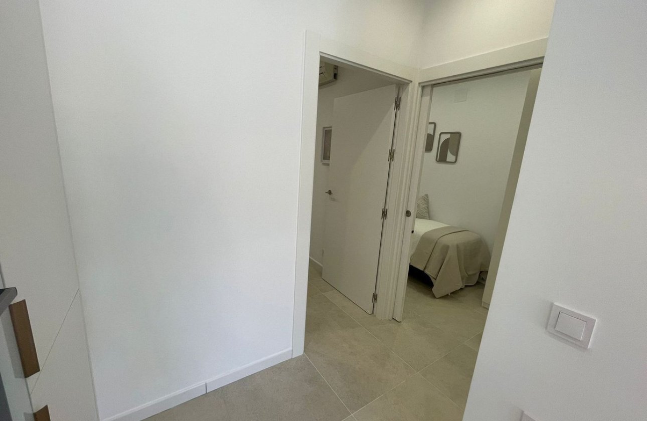 Használt ingatlanok - Villa -
Torrevieja - Torrevieja Centro