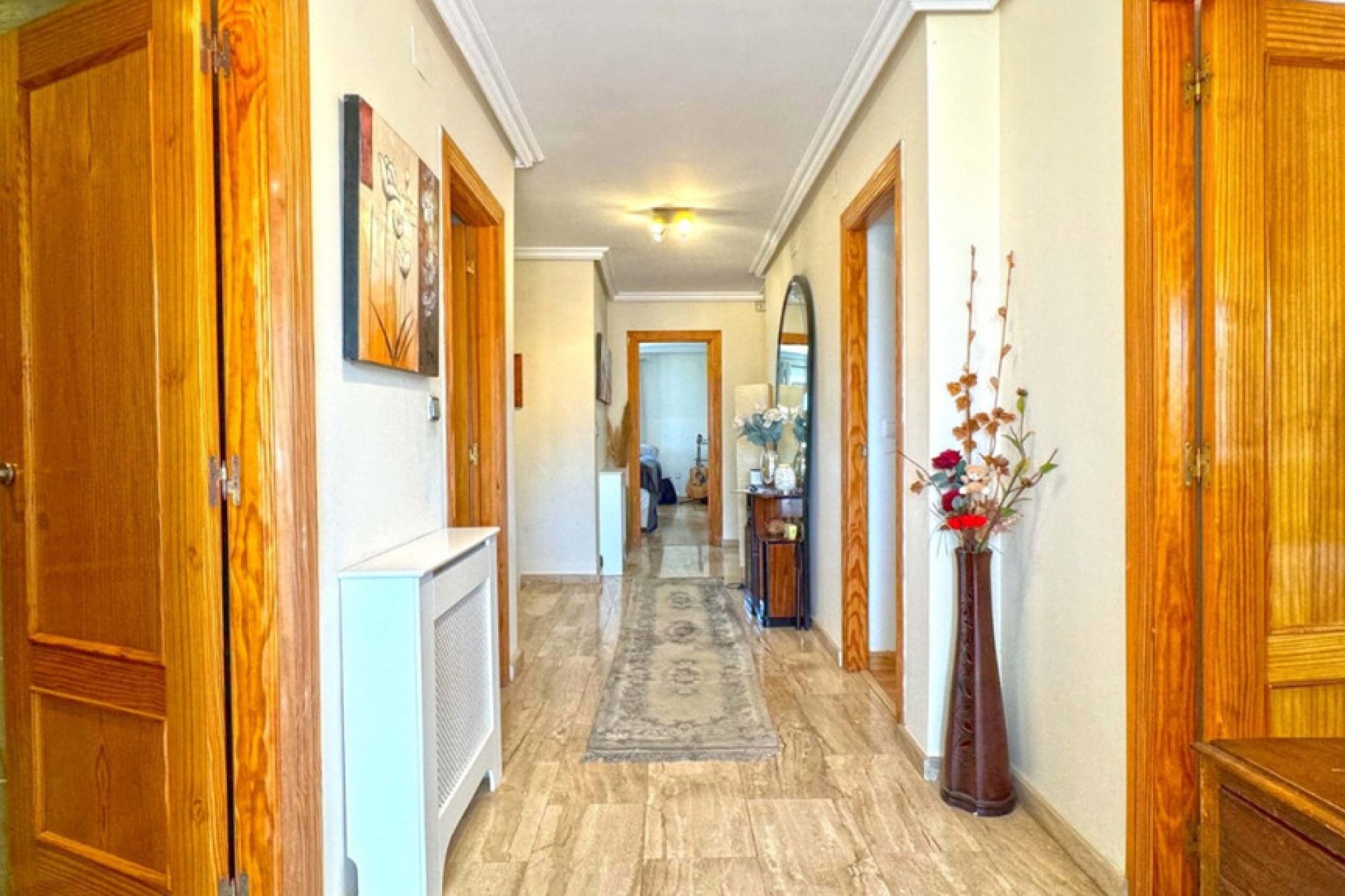 Használt ingatlanok - Villa -
Torrevieja - Torrevieja Centro