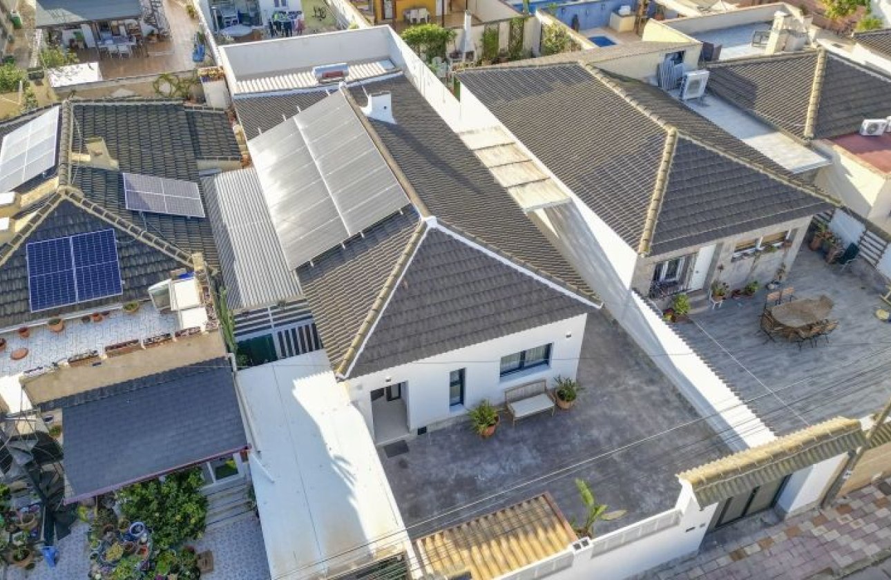 Használt ingatlanok - Villa -
Torrevieja