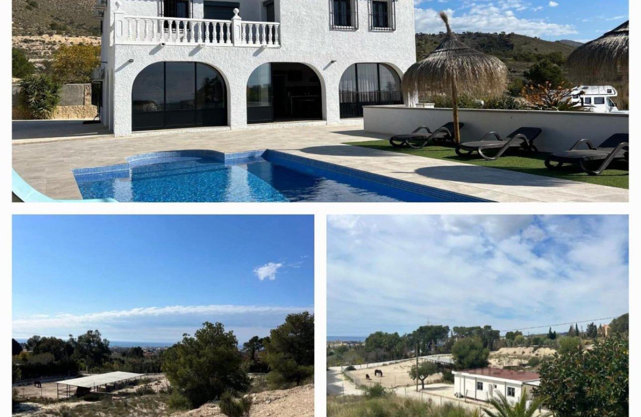 Használt ingatlanok - Villa -
Villajoyosa - Villajoyosa Centro