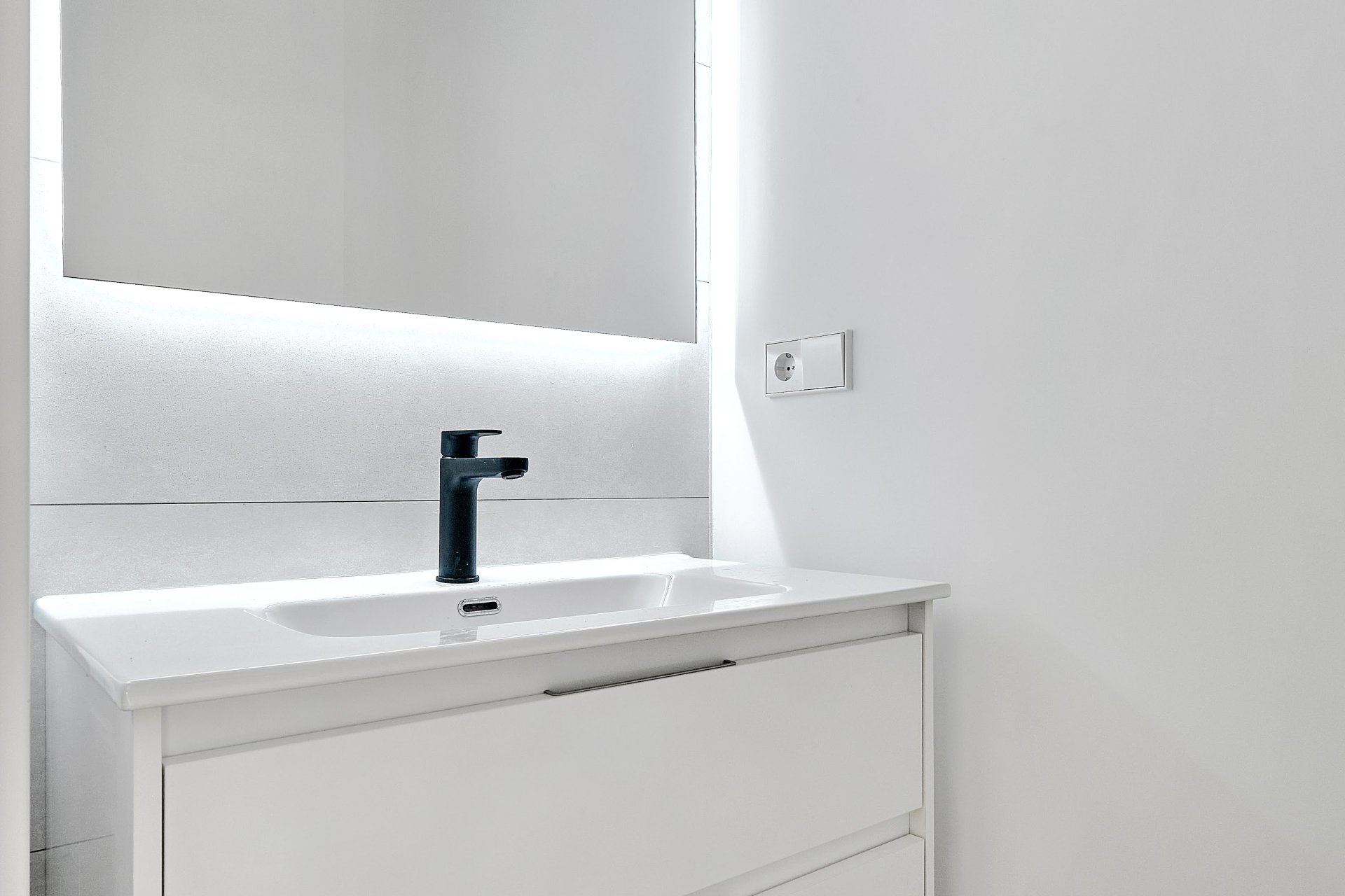 Obra nueva - detached -
La Herrada