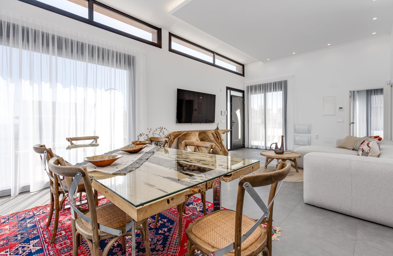 Obra nueva - detached -
La Mata