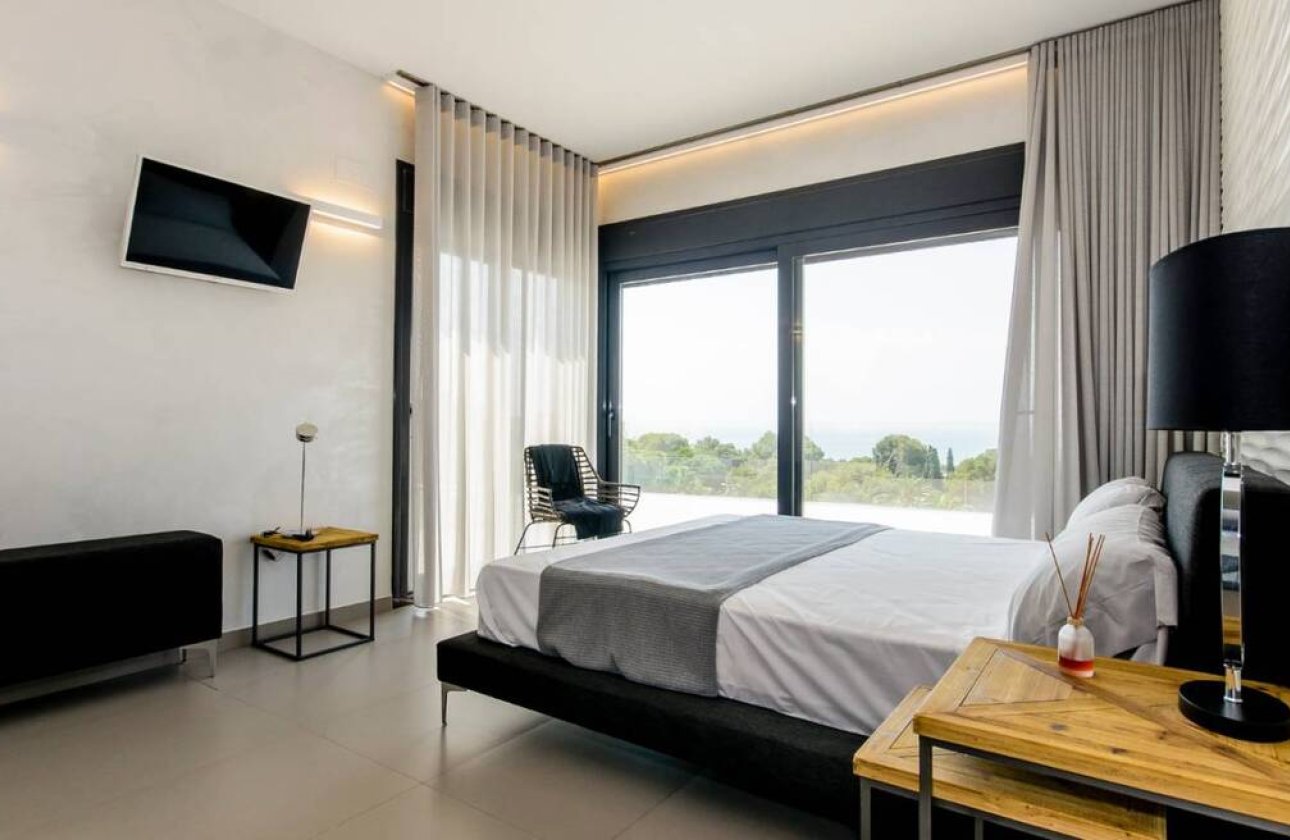 Obra nueva - Villa -
Campoamor