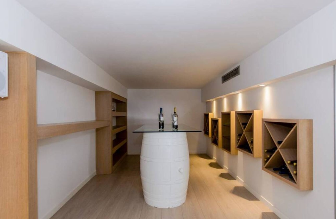 Obra nueva - Villa -
Campoamor