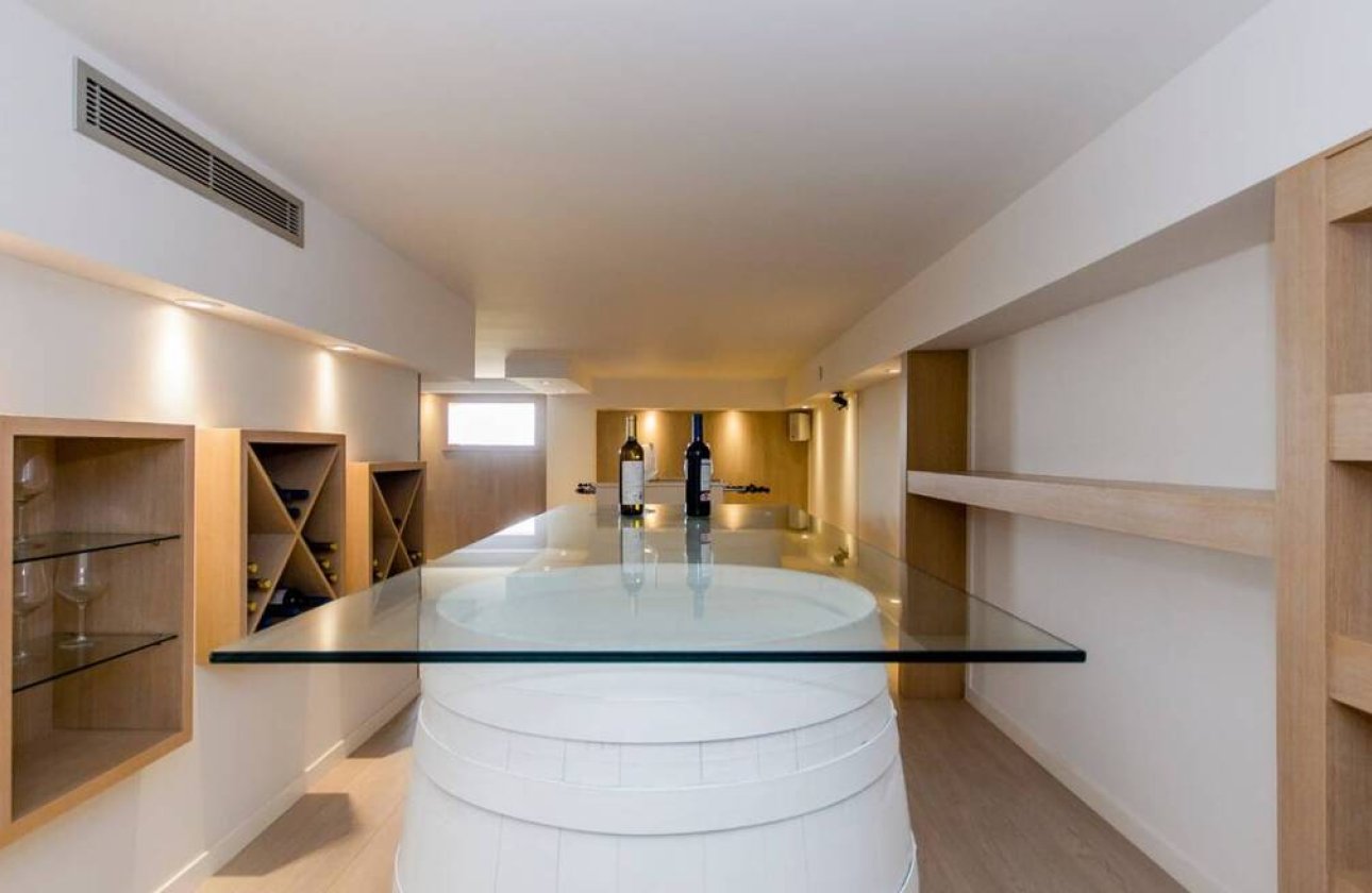 Obra nueva - Villa -
Campoamor