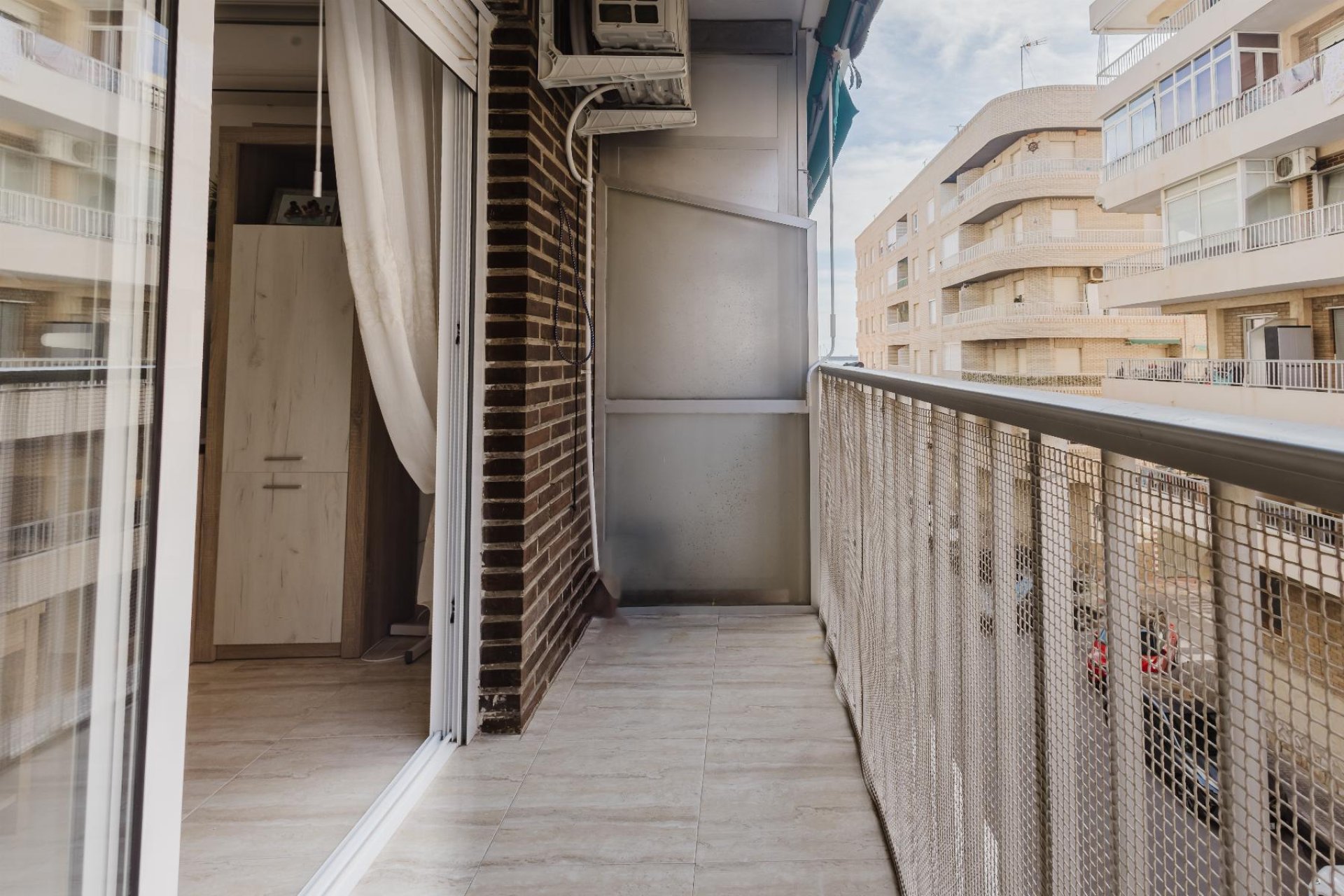 Resale - Apartamento -
Torrevieja - Playa del Acequión