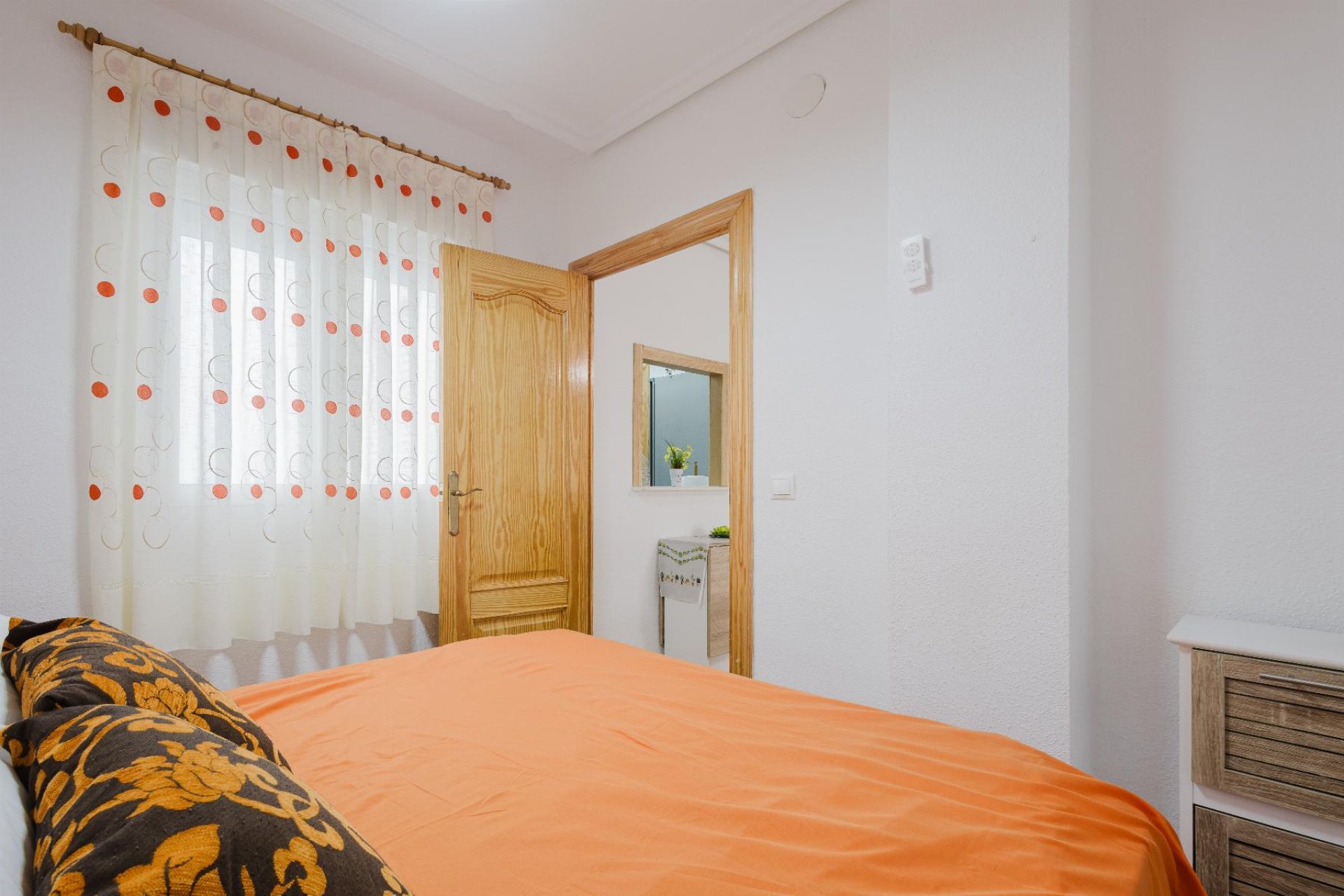 Resale - Apartamento -
Torrevieja - Playa del Acequión