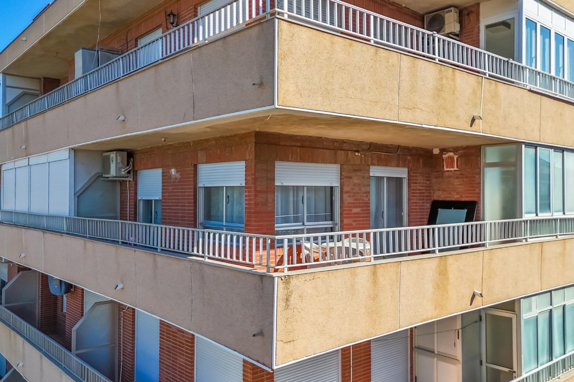 Resale - Apartamento -
Torrevieja - Playa del Acequión