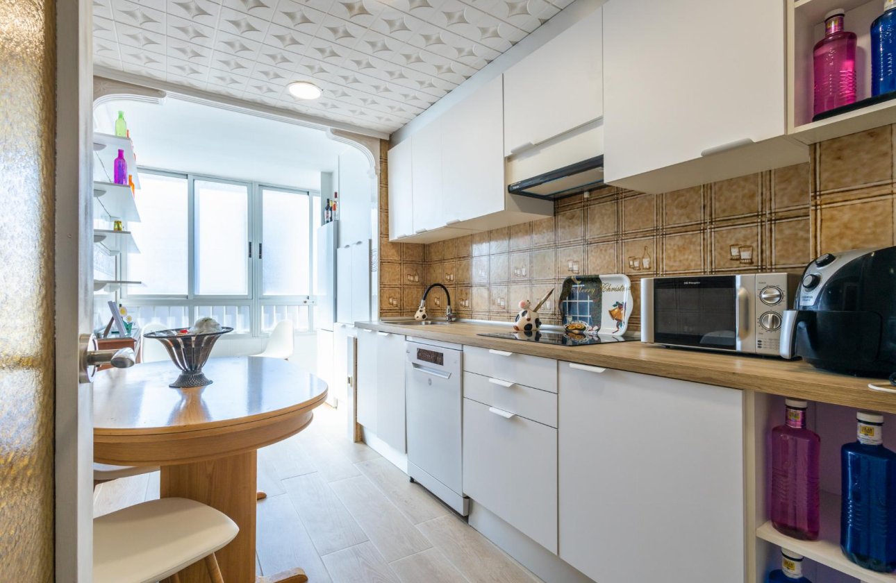 Resale - Apartamento -
Torrevieja - Playa del Acequión