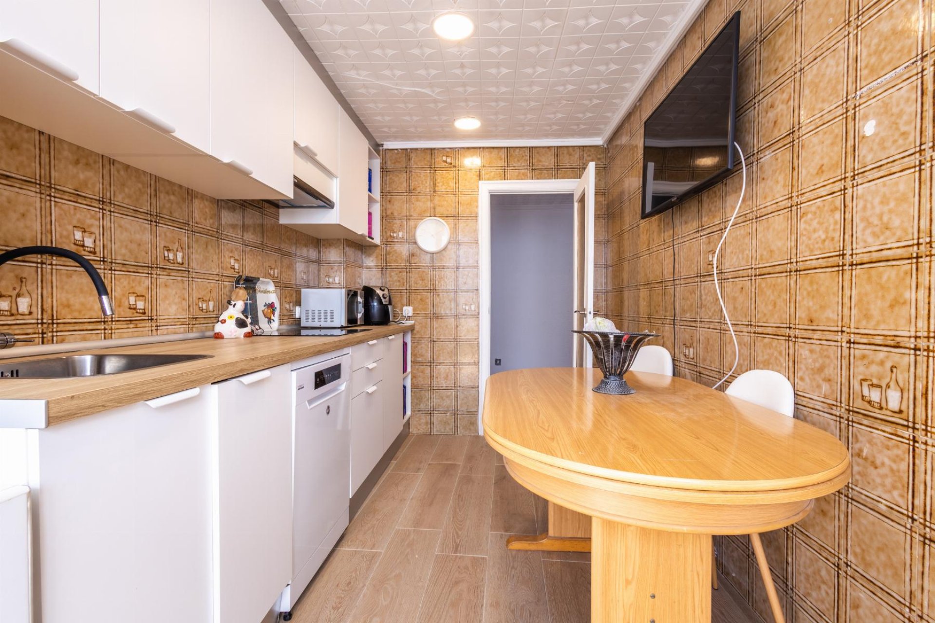 Resale - Apartamento -
Torrevieja - Playa del Acequión