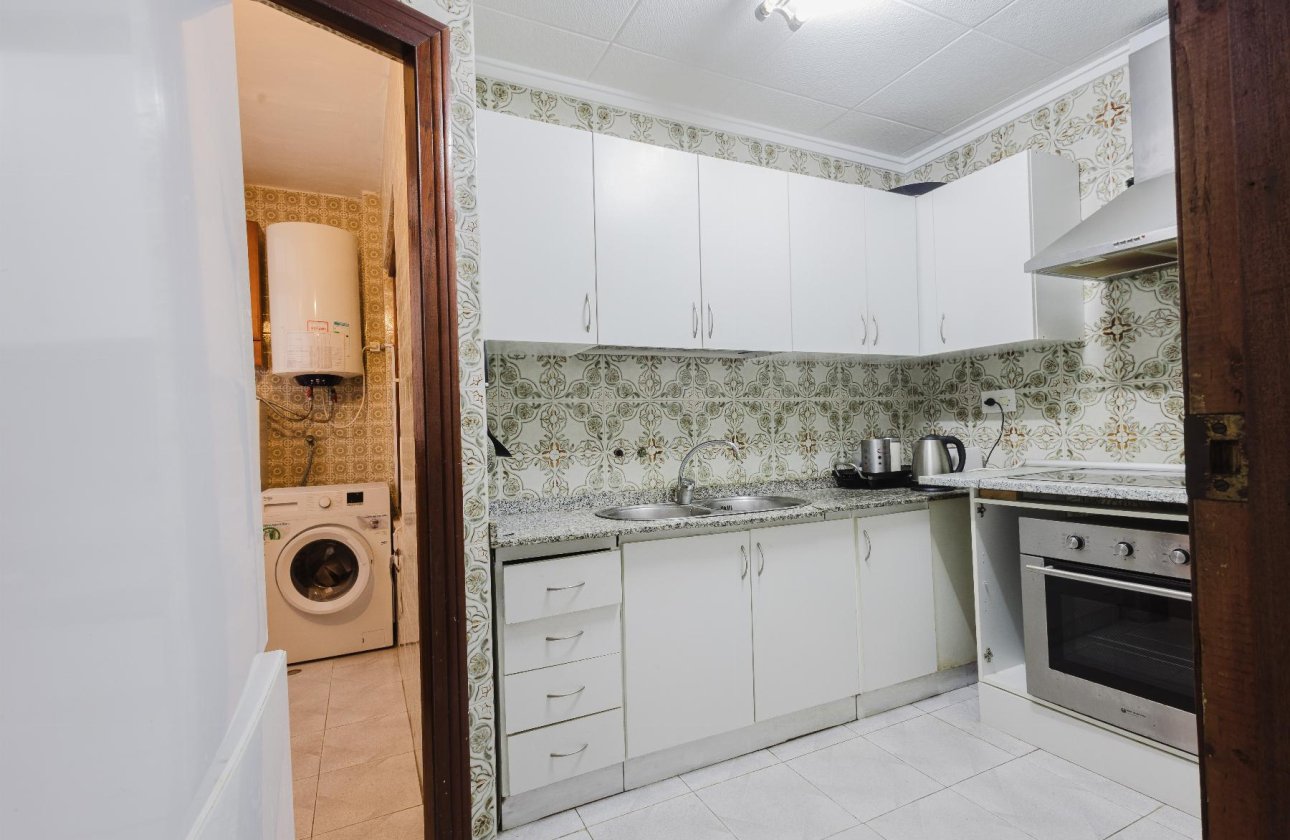 Resale - Apartamento -
Torrevieja - Playa del Acequión