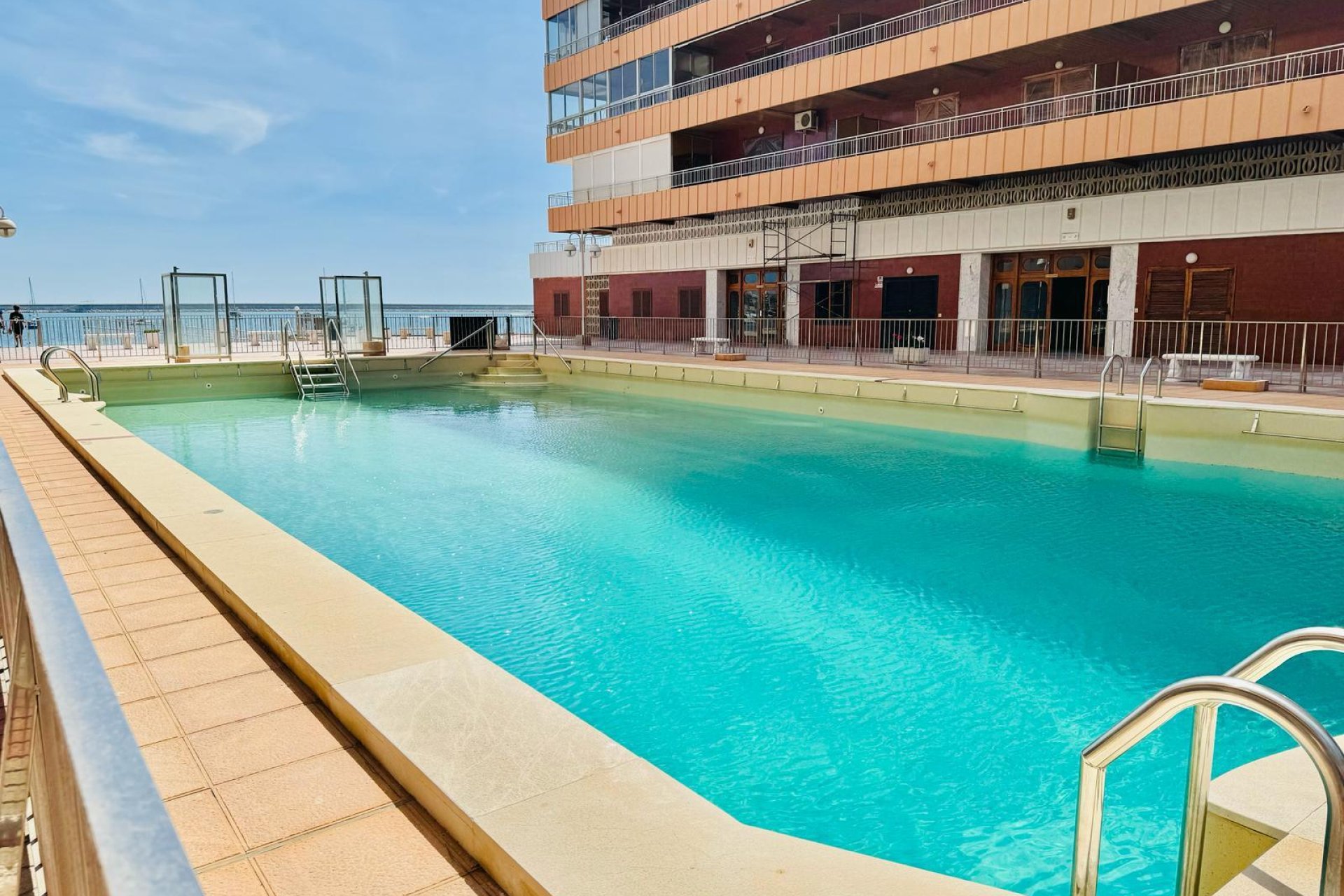 Resale - Apartamento -
Torrevieja - Playa del Acequión