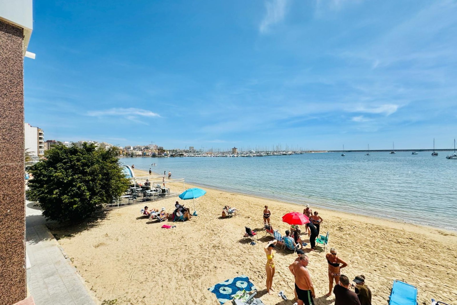 Resale - Apartamento -
Torrevieja - Playa del Acequión